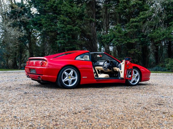 1995 Rosso GTS Manual 2.7 — photo 3
