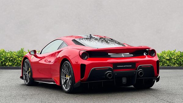 Used 2019 FERRARI 488 PISTA S-A for sale - PistonHeads UK