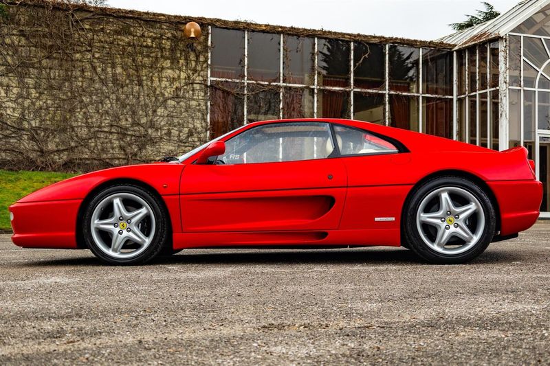 Ferrari 355 exterior