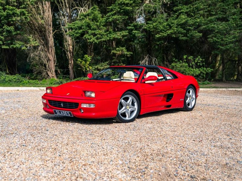 Ferrari 355 exterior