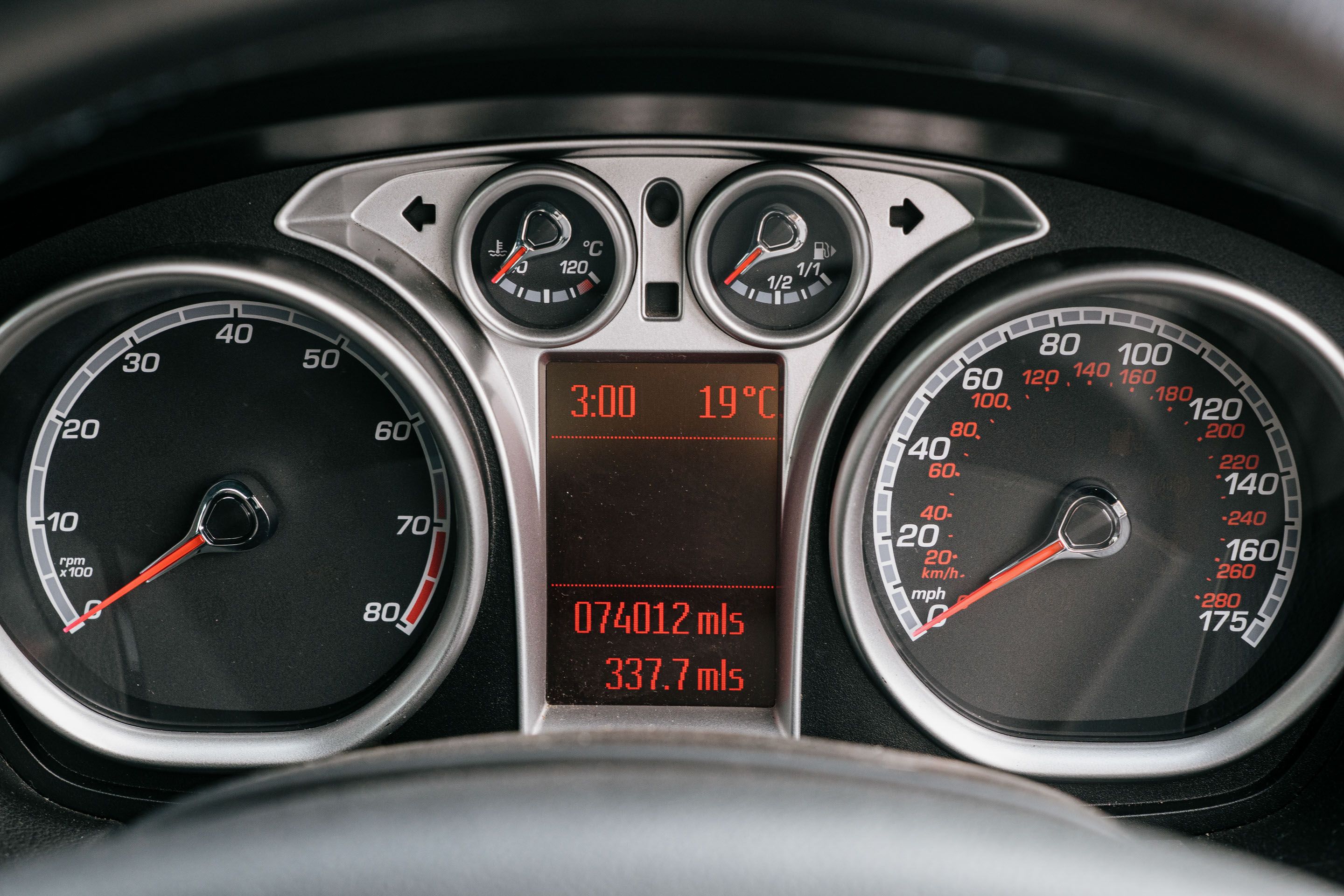 Photo 5 of 12 of 2009 Ford Focus RS Mk2