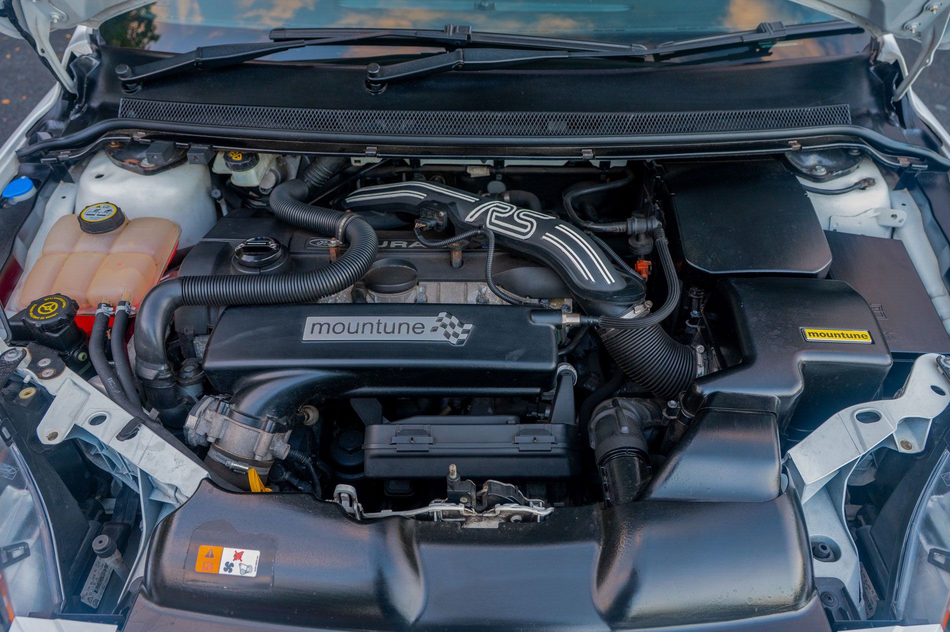 Photo 10 of 12 of 2010 Ford Focus RS - Mountune MR375 upgrade