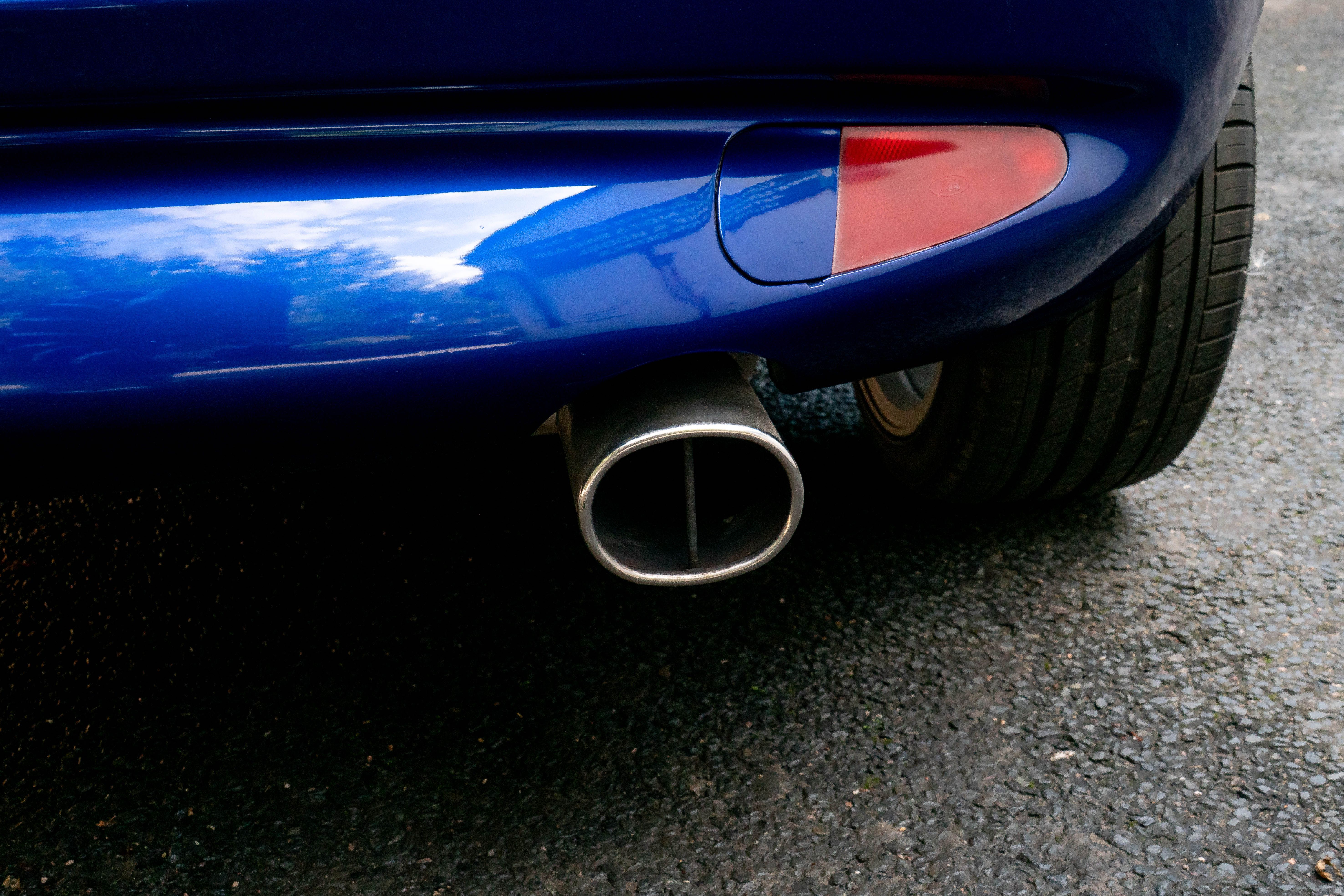 Photo 4 of 12 of 2000 Ford Racing Puma