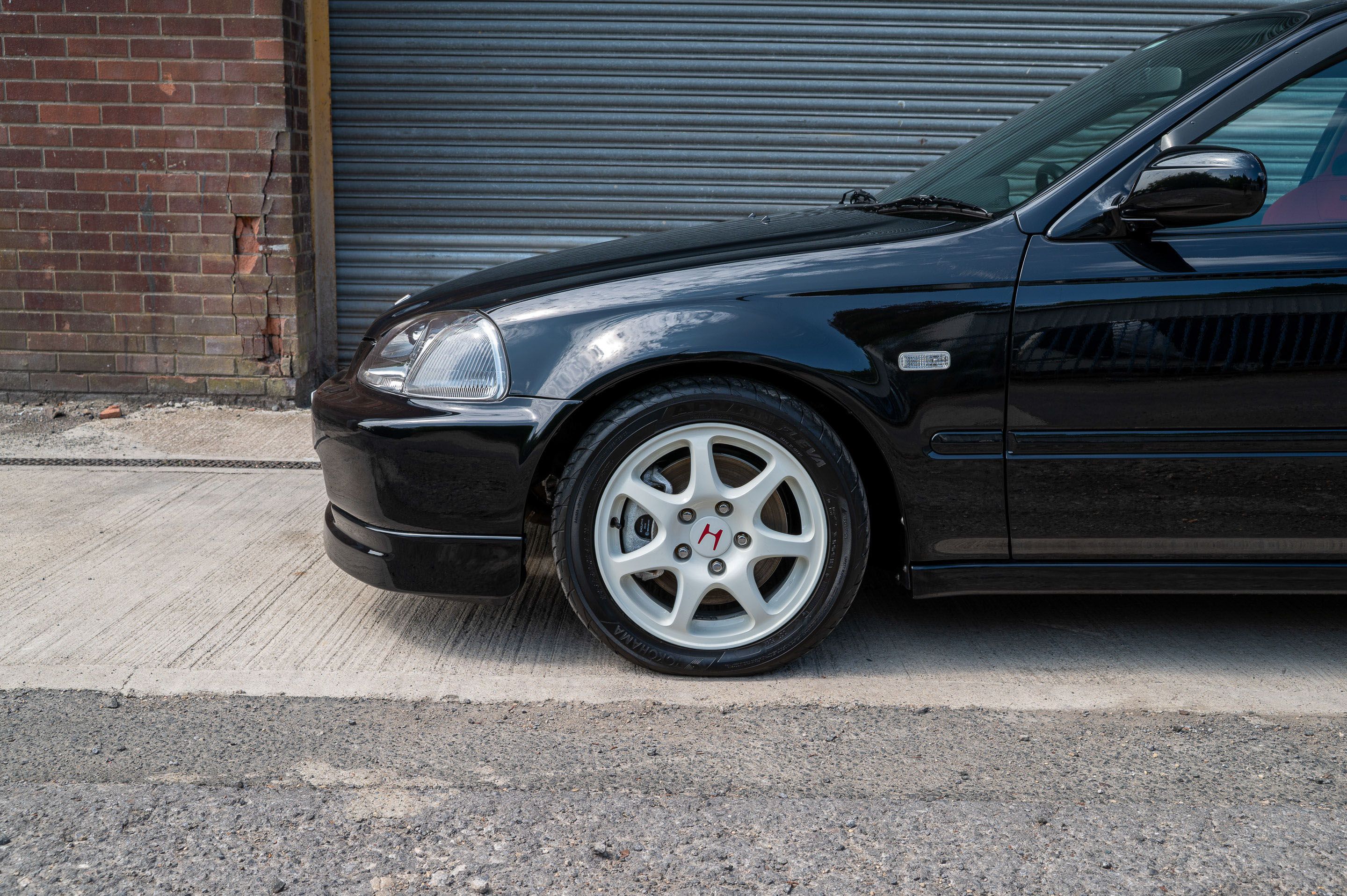 Photo 4 of 12 of 1998 Honda Civic Type R (EK9) - JDM