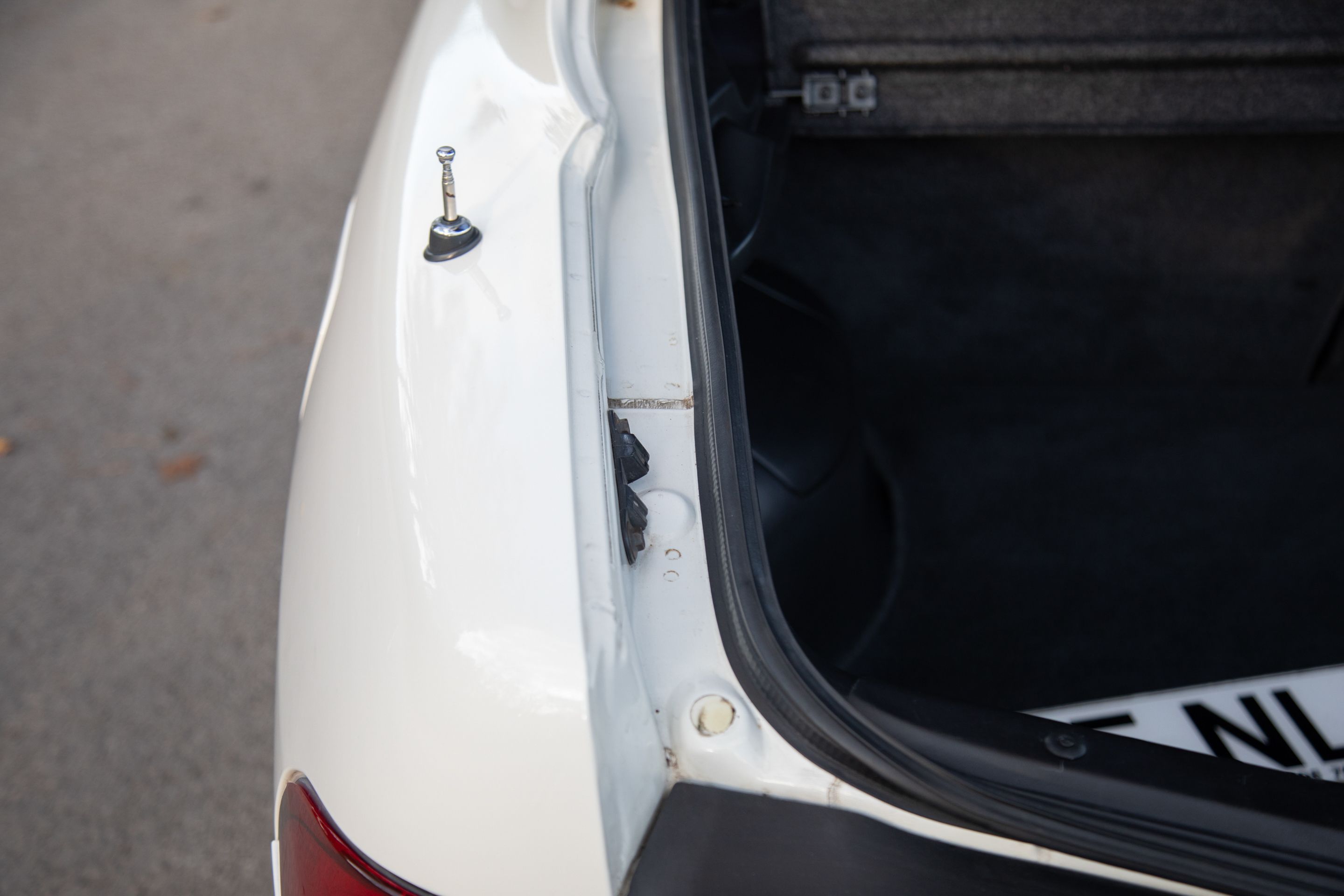 Photo 8 of 12 of 1998 Honda Integra Type R (DC2)