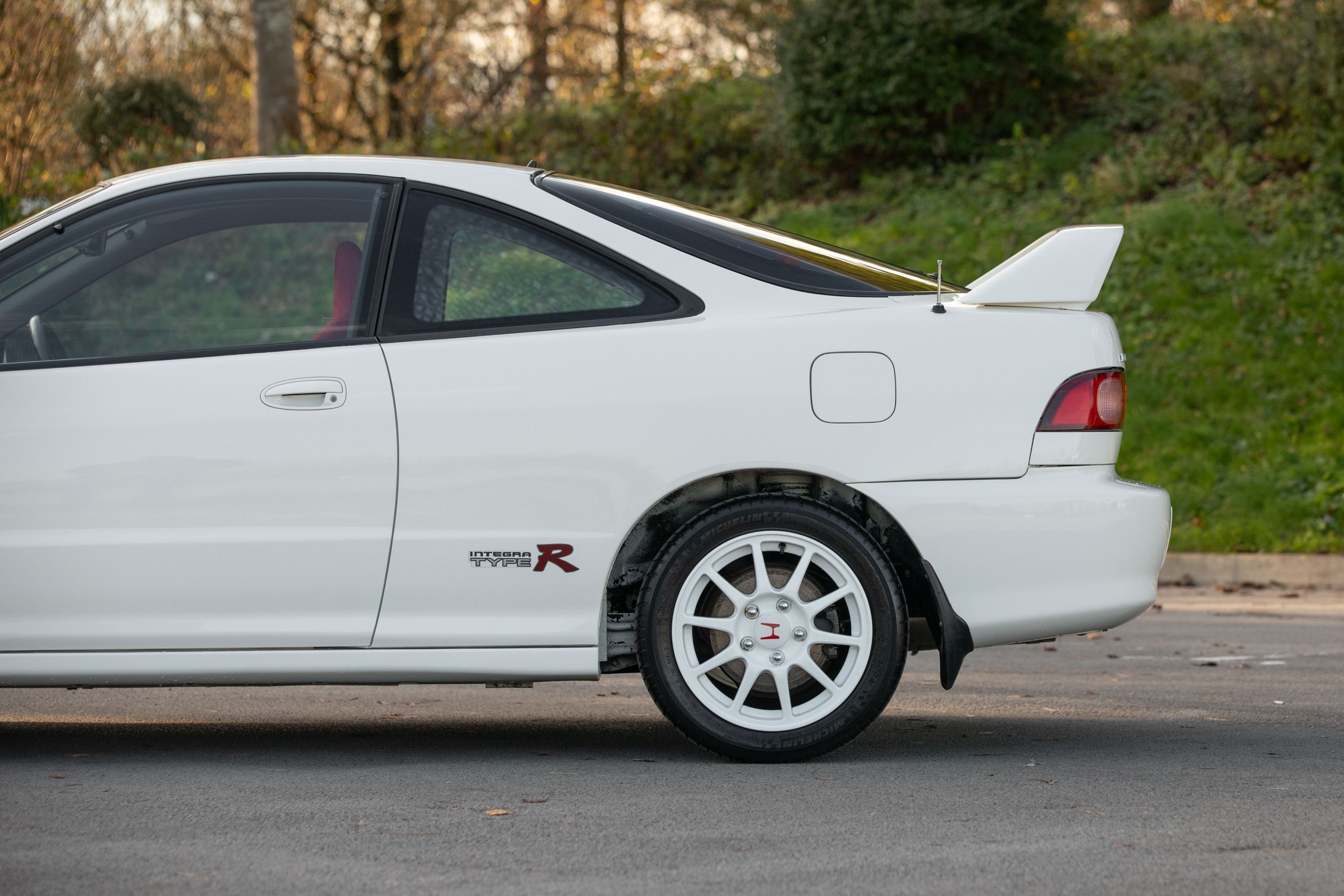 Photo 2 of 12 of 1998 Honda Integra Type R (DC2)