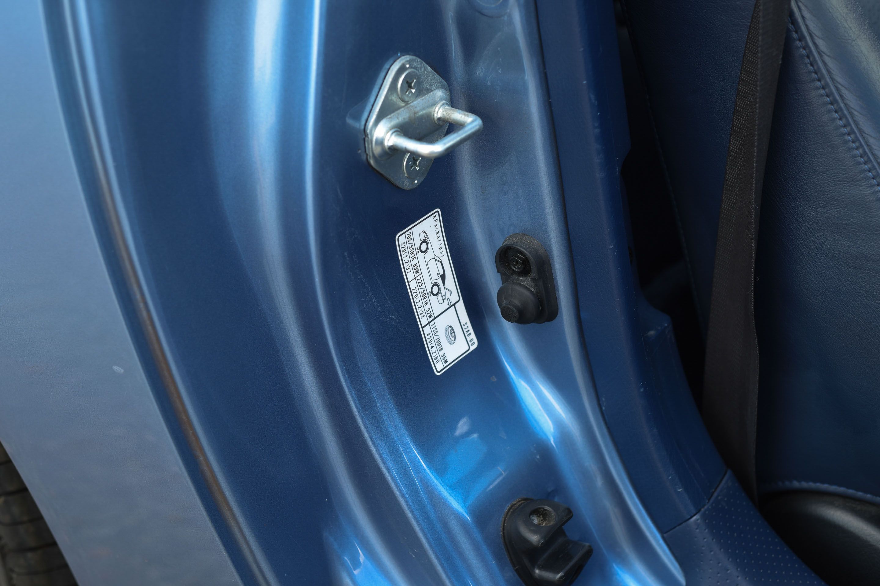 Photo 8 of 12 of 2002 Honda S2000 GT