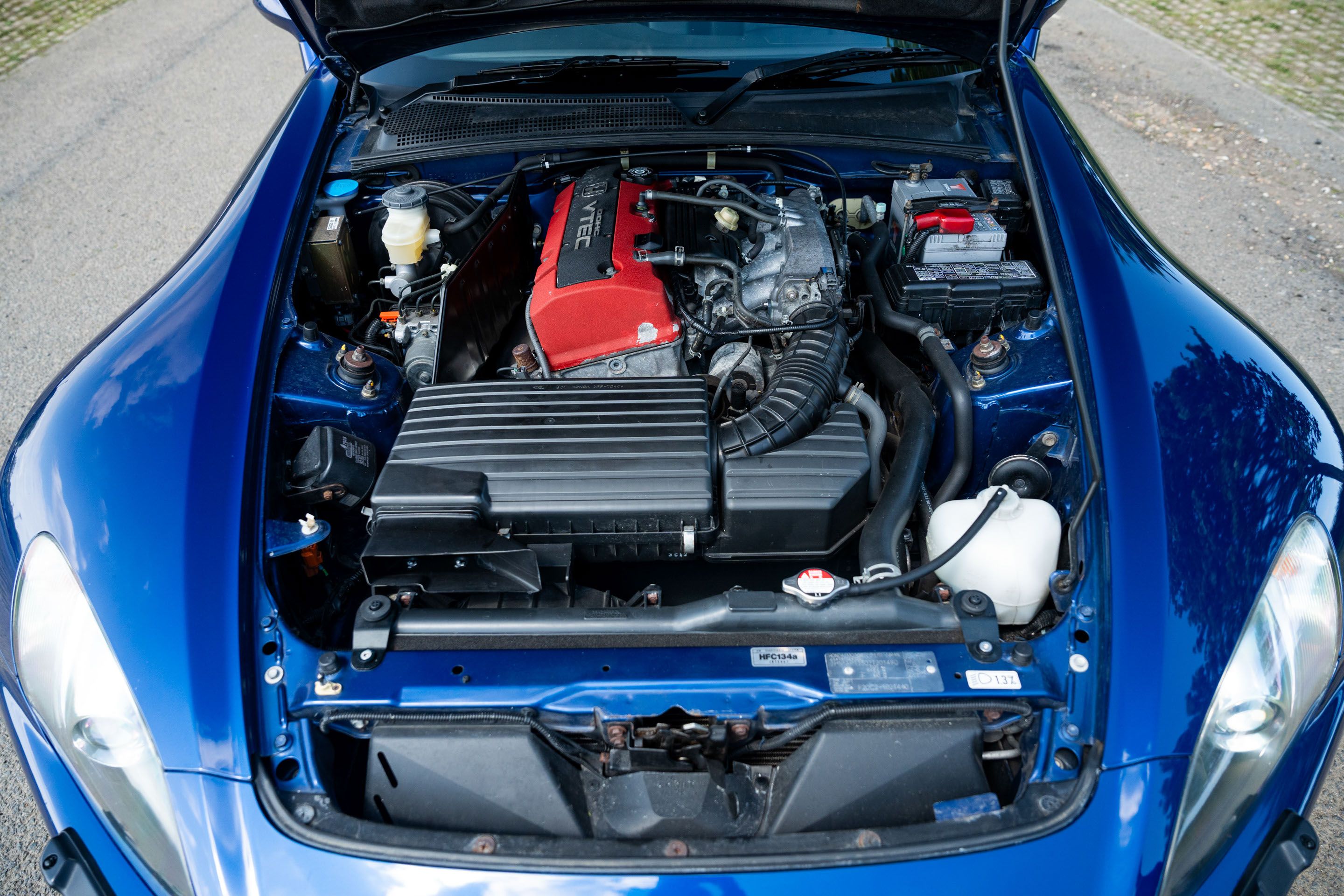 Photo 10 of 12 of 2002 Honda S2000