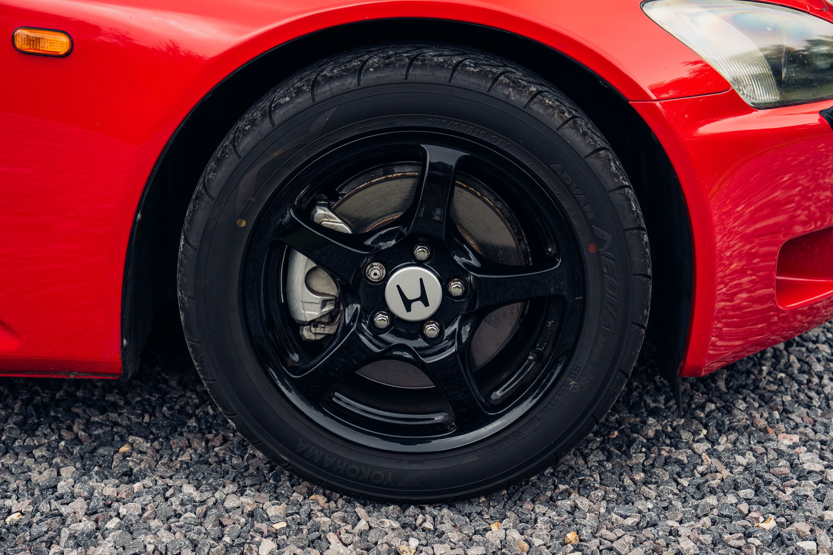 Photo 6 of 12 of 2000 Honda S2000