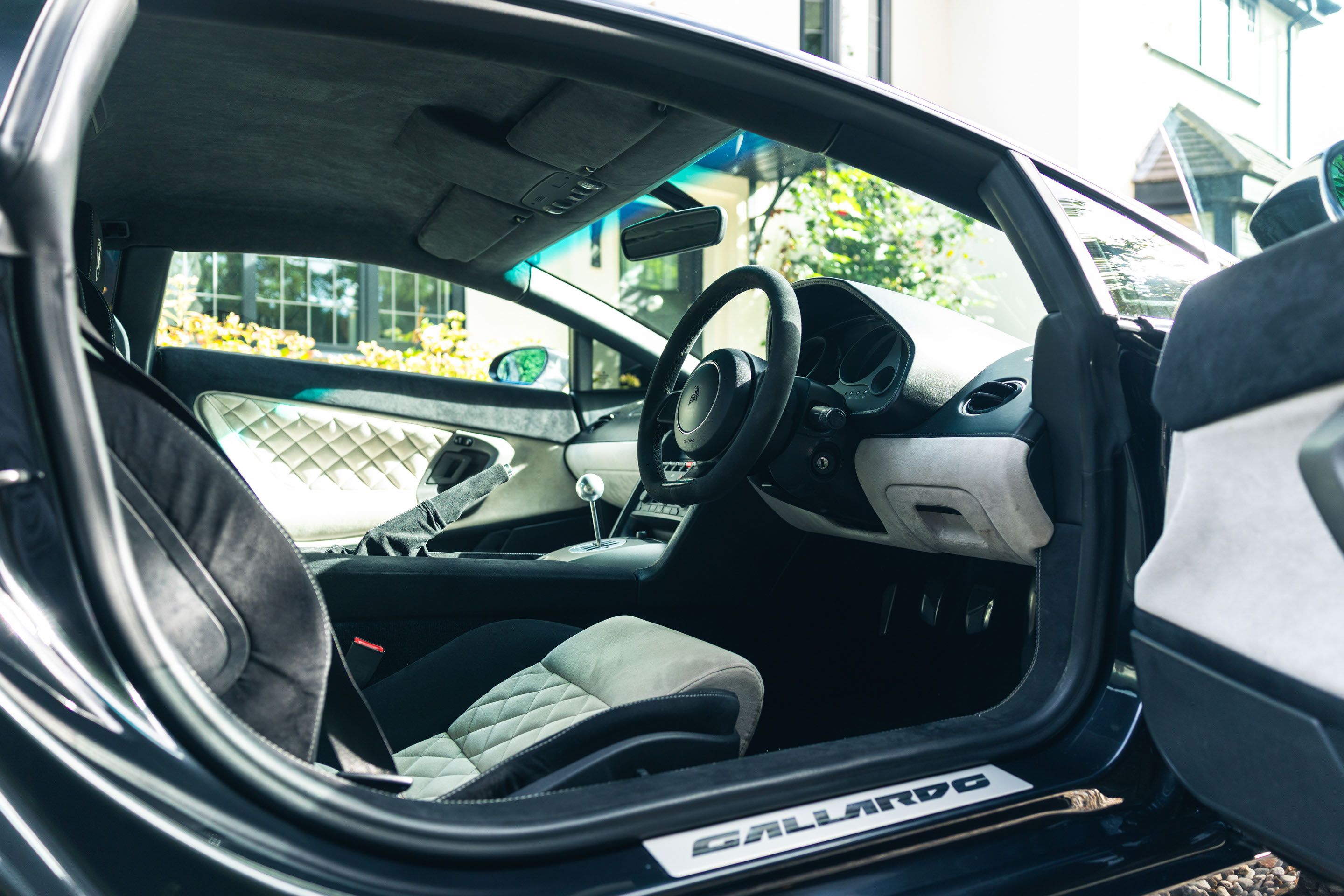 Photo 6 of 12 of 2004 Lamborghini Gallardo Manual