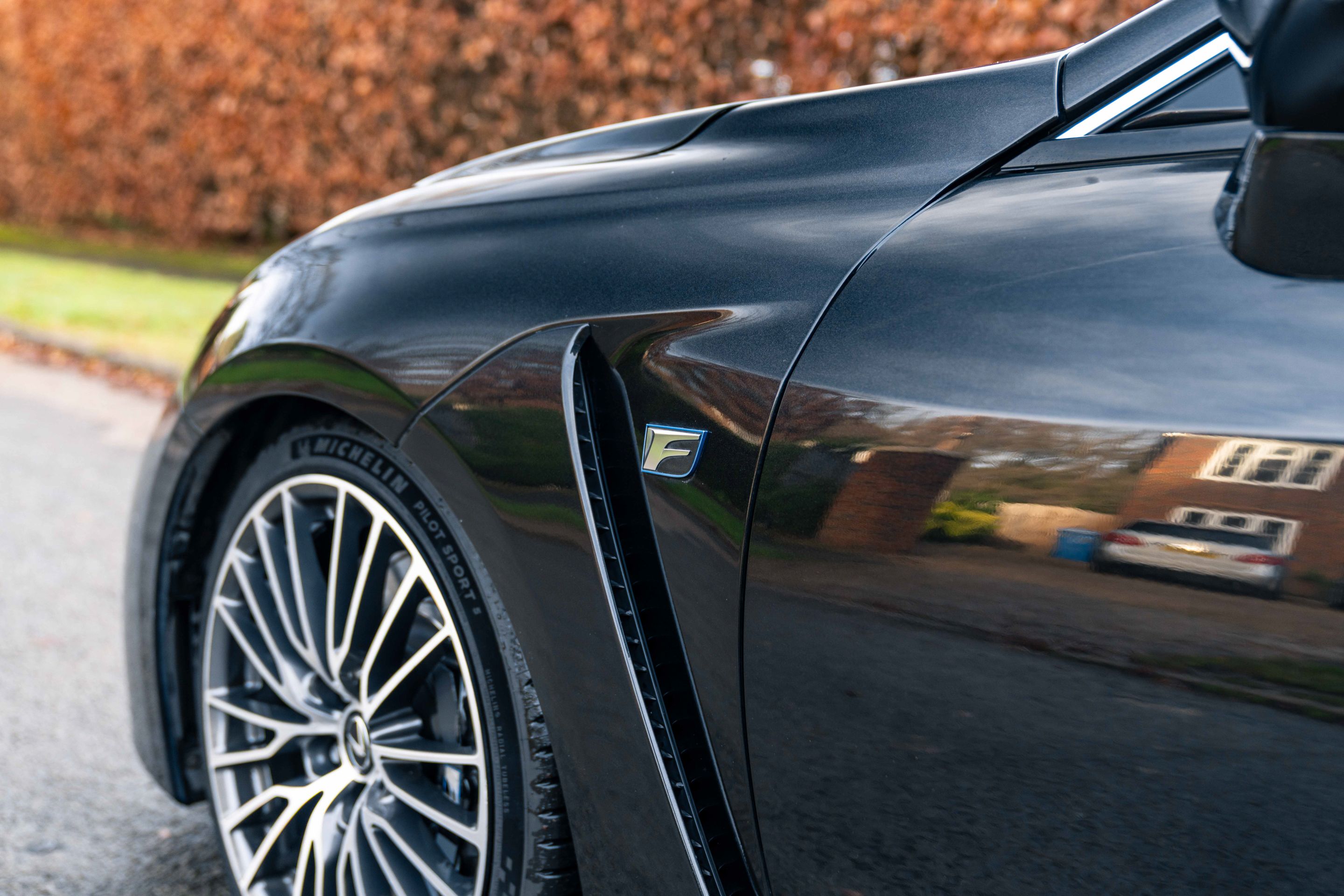 Photo 5 of 12 of 2017 Lexus RCF 500