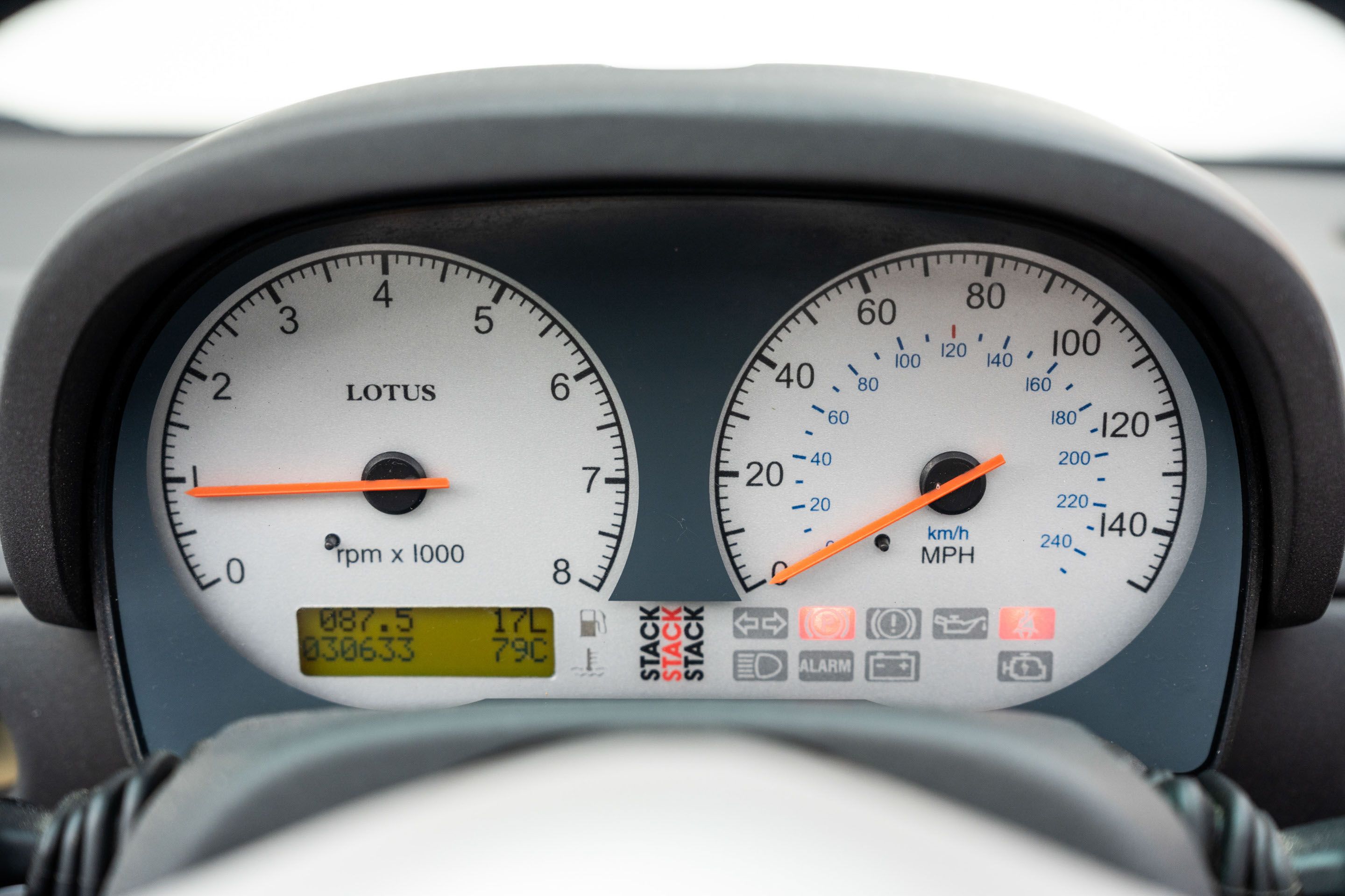 Photo 6 of 12 of 2000 Lotus Elise S1