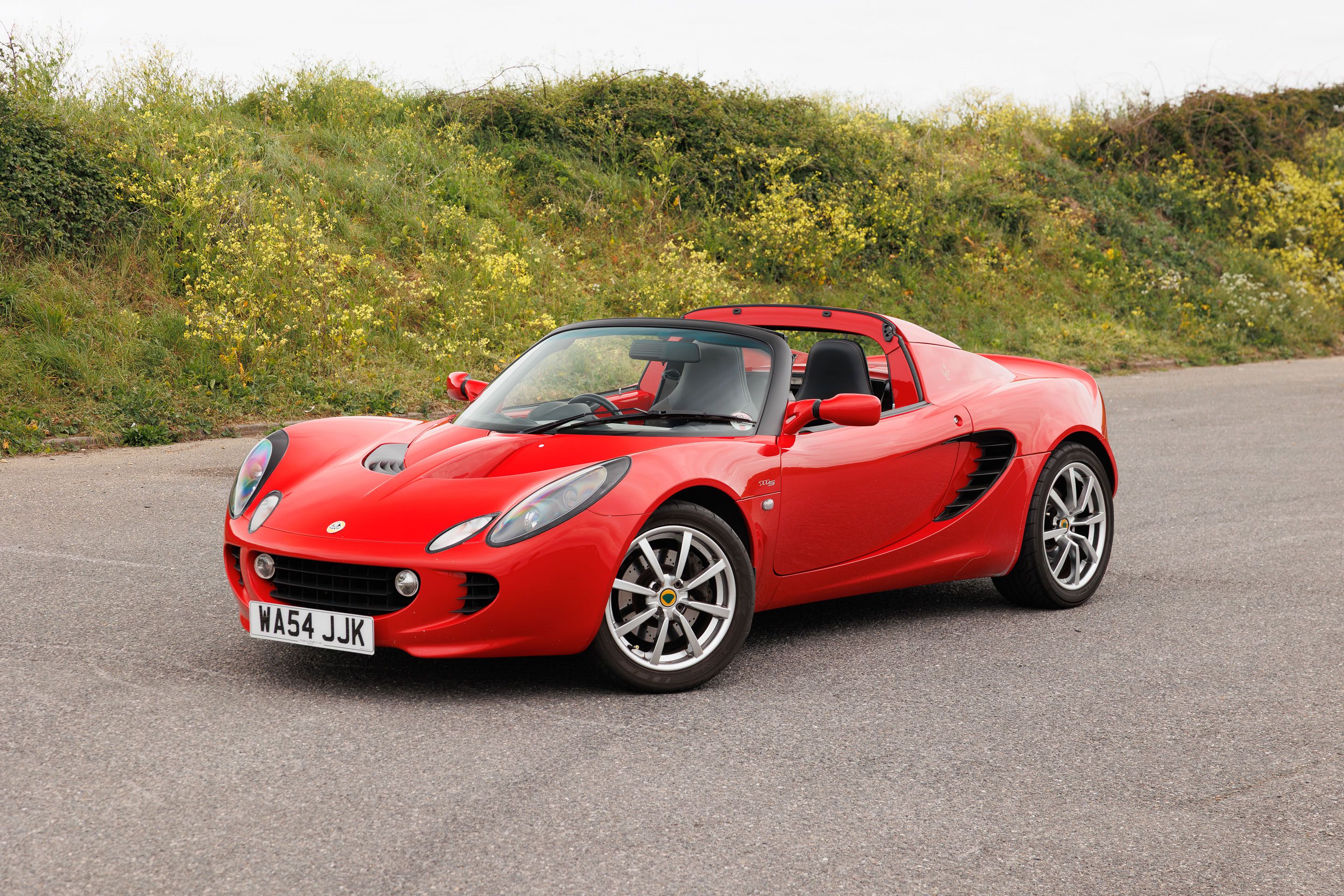 Photo 2 of 12 of 2004 Lotus Elise S2 111S