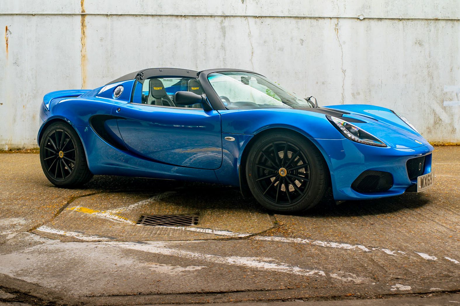 Photo 2 of 12 of 2019 Lotus Elise Sport 220