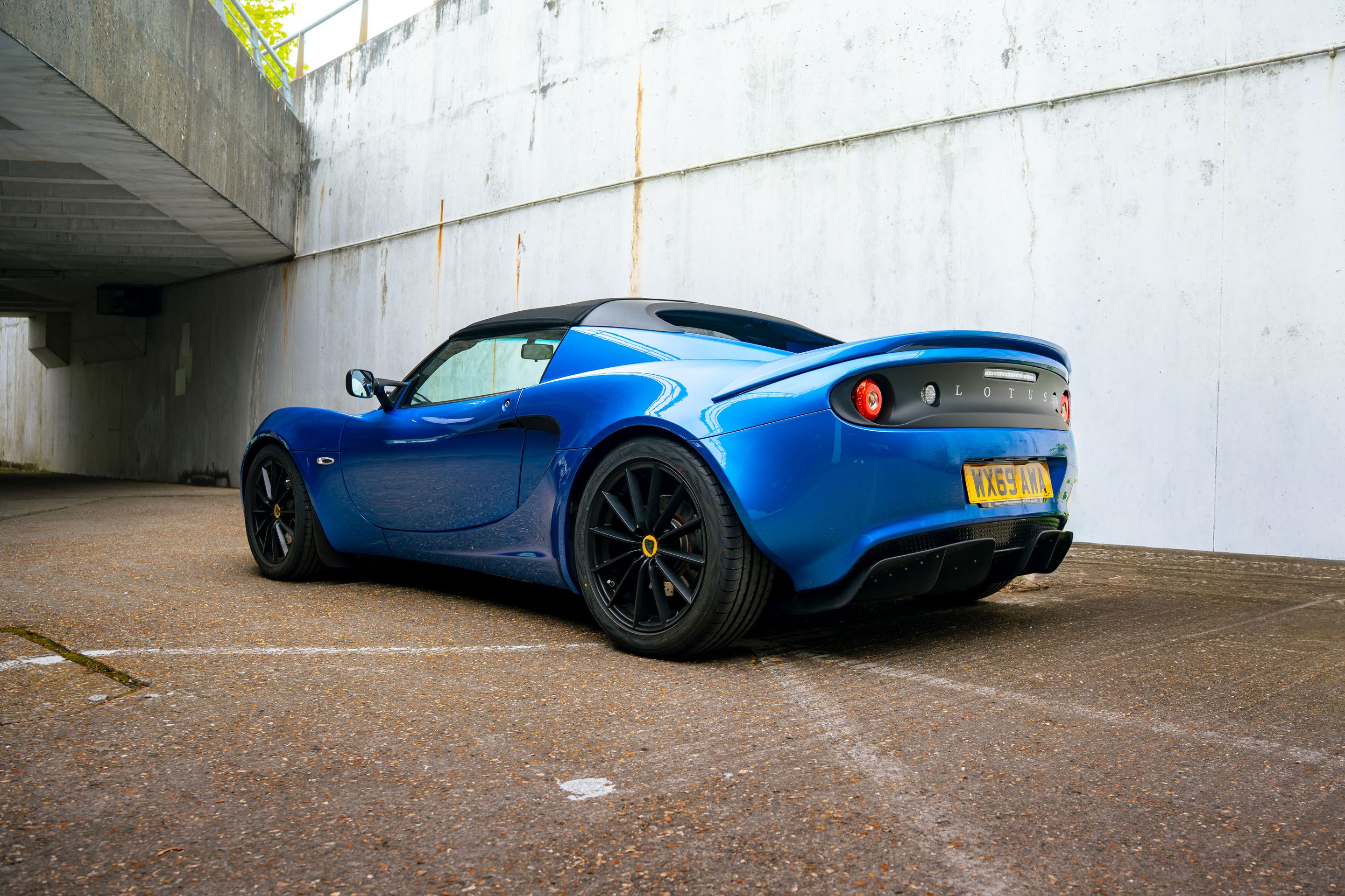 Photo 3 of 12 of 2019 Lotus Elise Sport 220