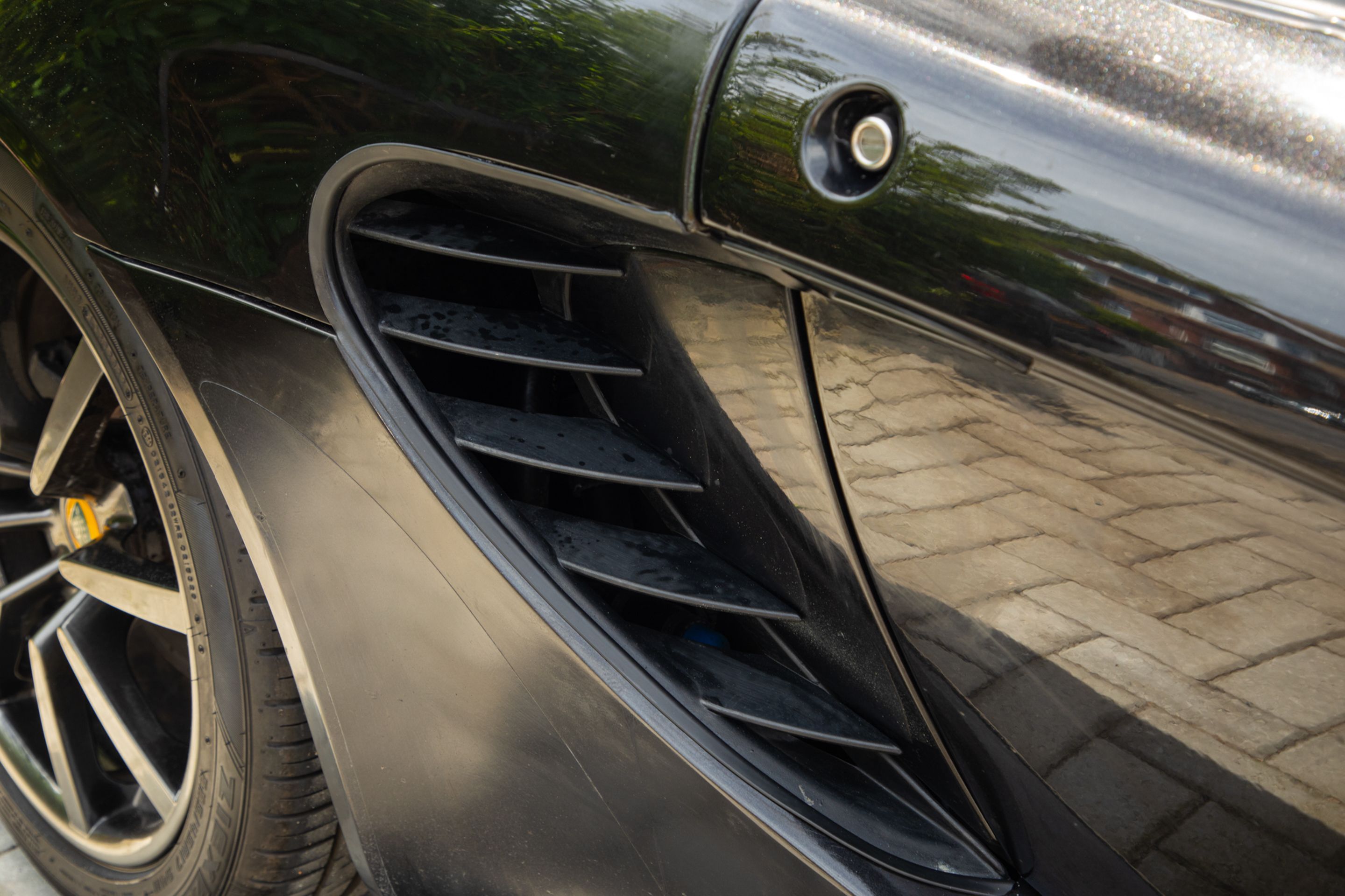 Photo 5 of 12 of 2002 Lotus Elise S2 Supercharged
