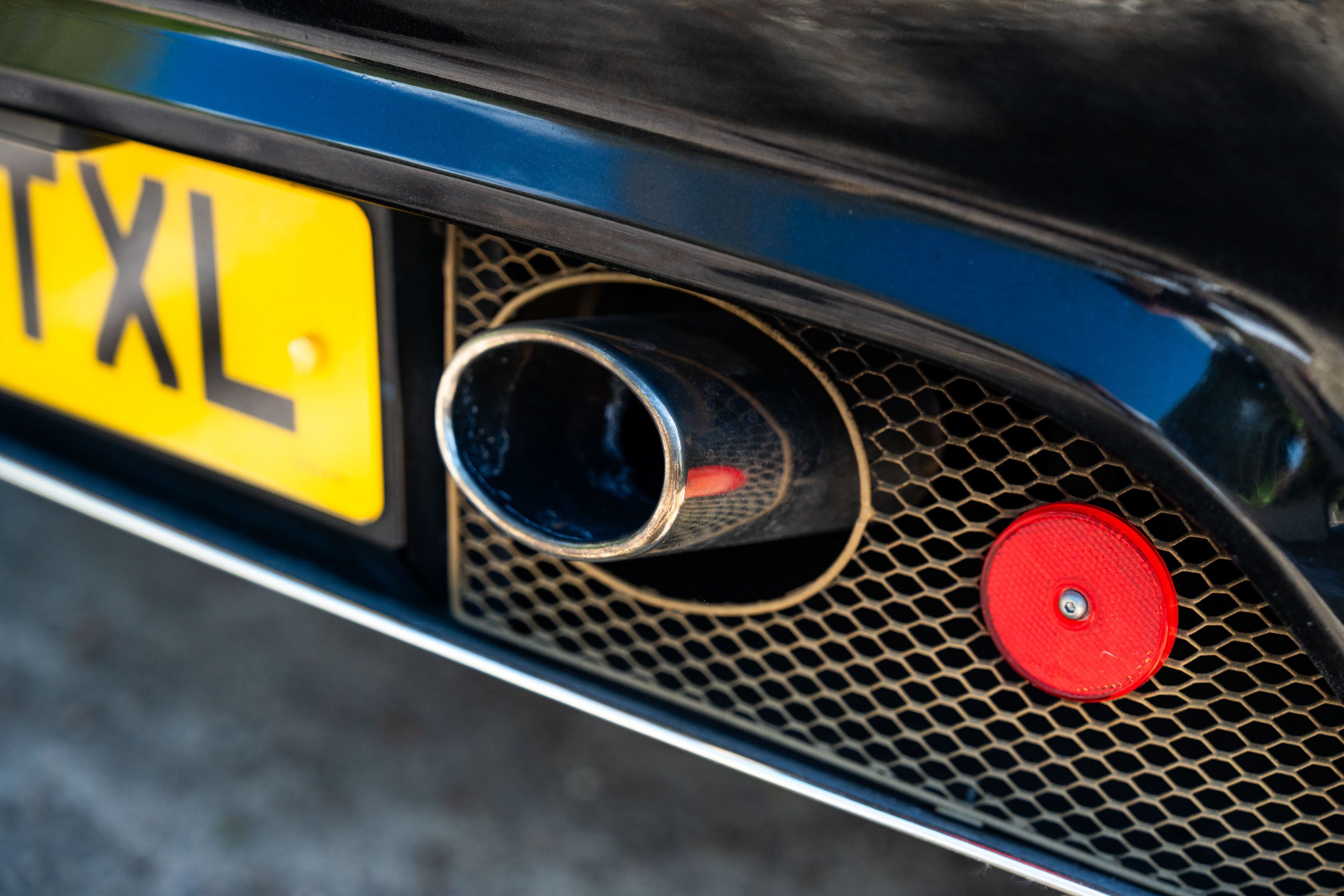 Photo 5 of 12 of 2002 Lotus Elise S2 JPS (Type 72)