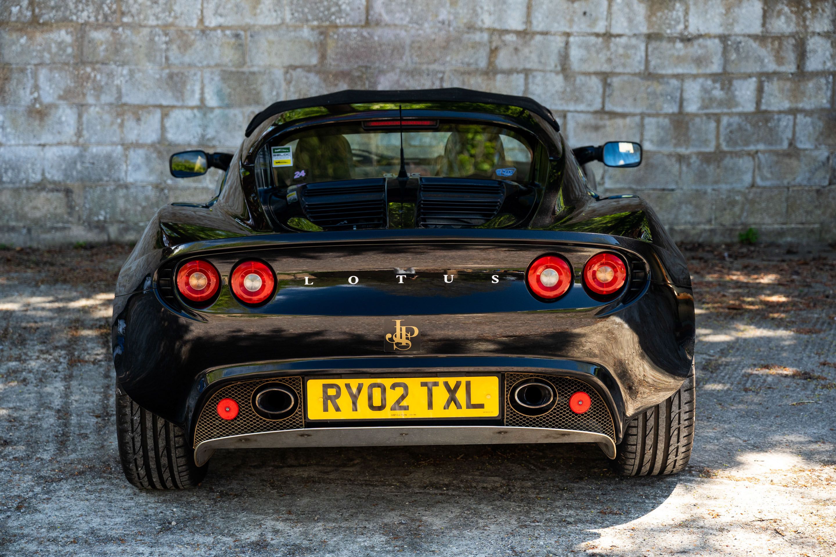 Photo 2 of 12 of 2002 Lotus Elise S2 JPS (Type 72)