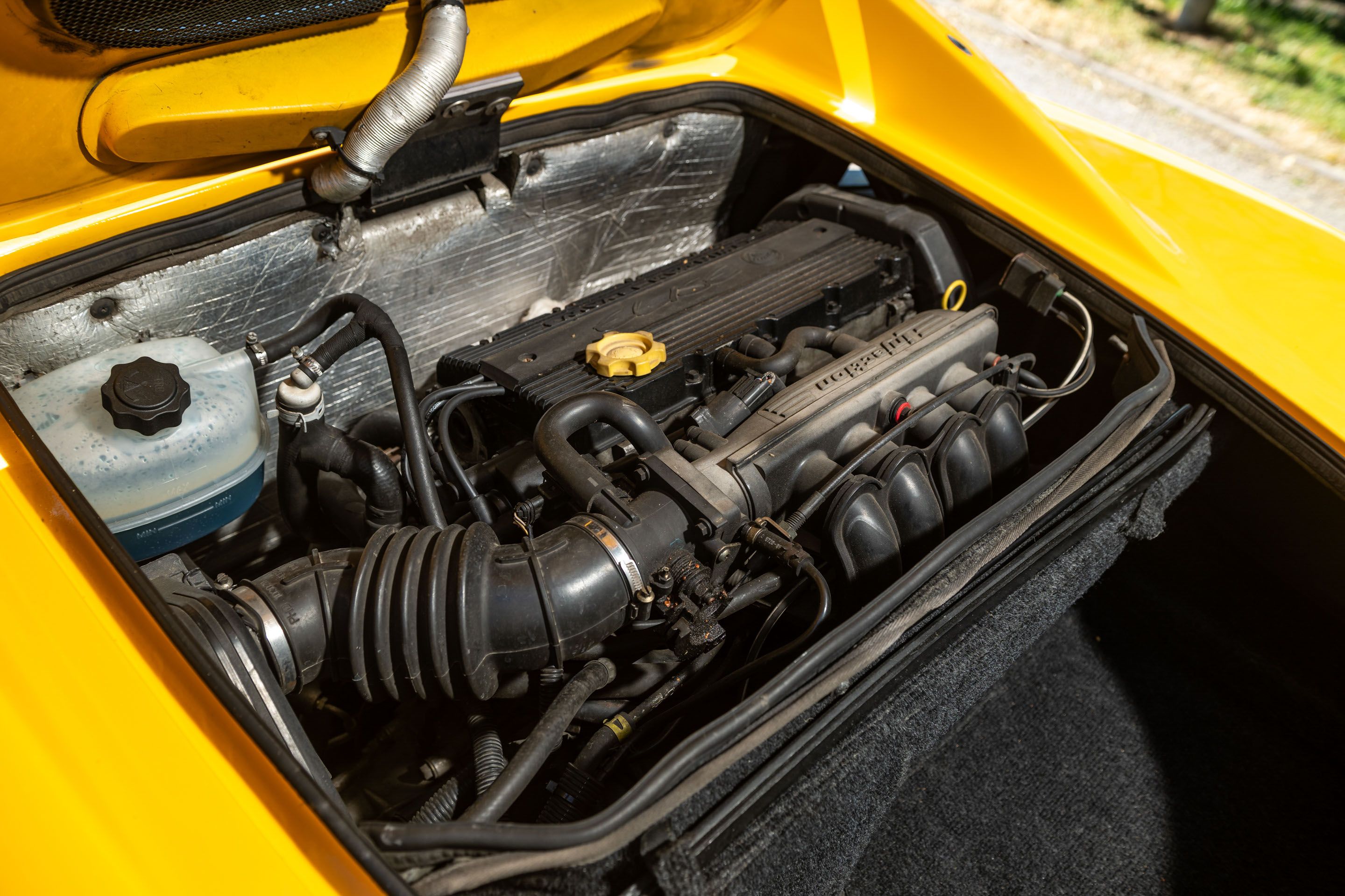 Photo 9 of 12 of 1999 Lotus Elise Series 1 - One Owner