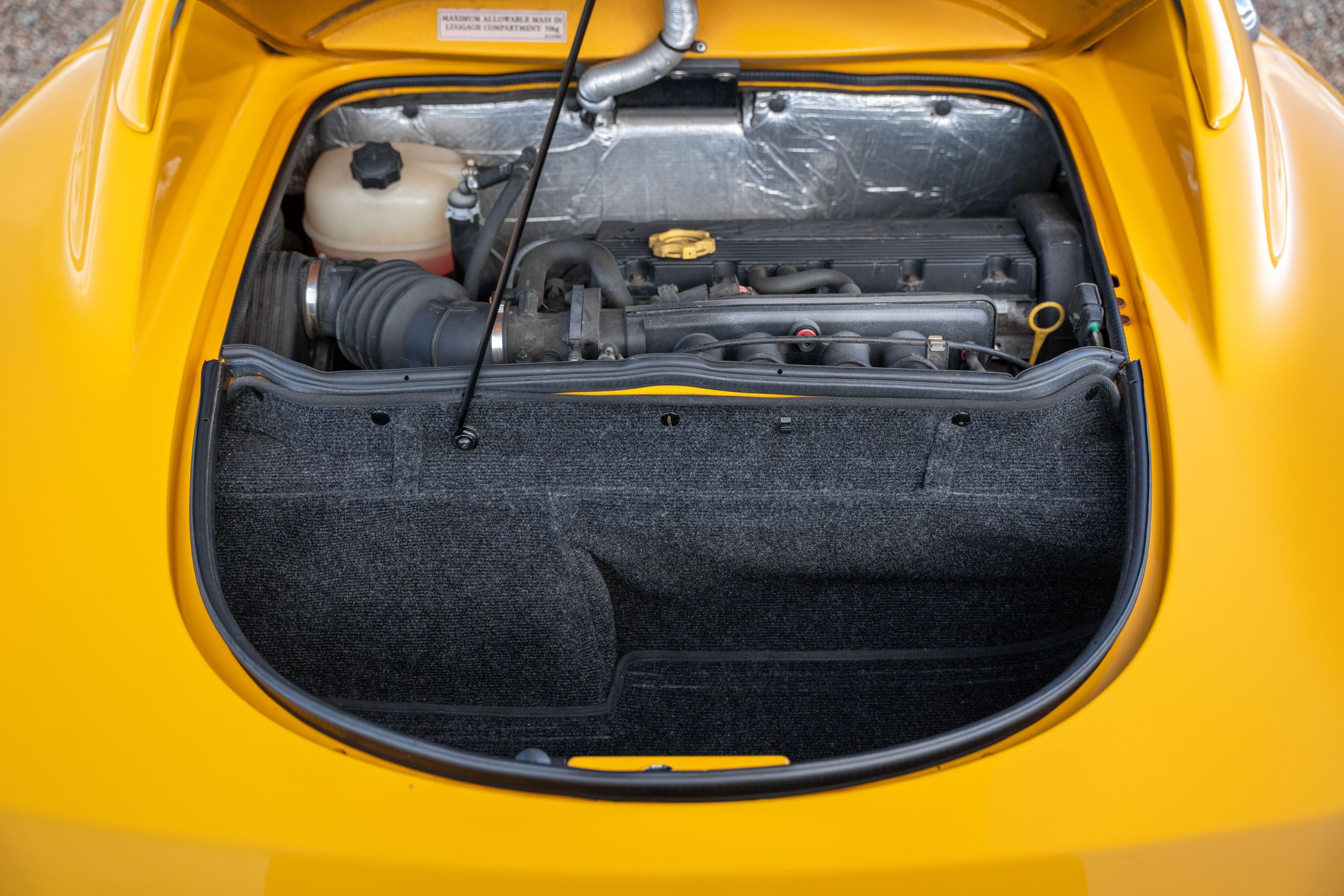 Photo 9 of 12 of 2000 Lotus Elise S1