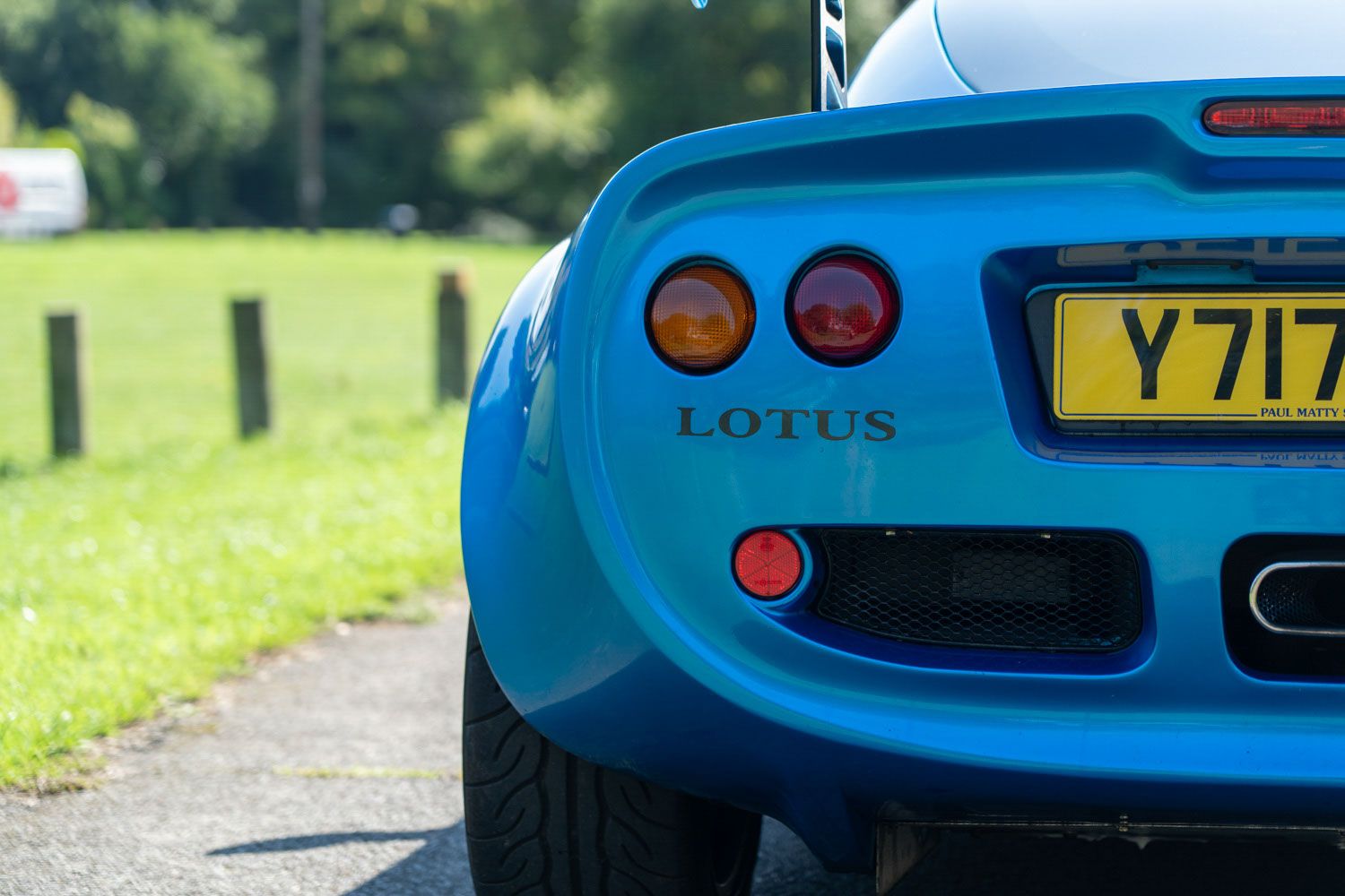 Photo 5 of 12 of 2001 Lotus Exige S1