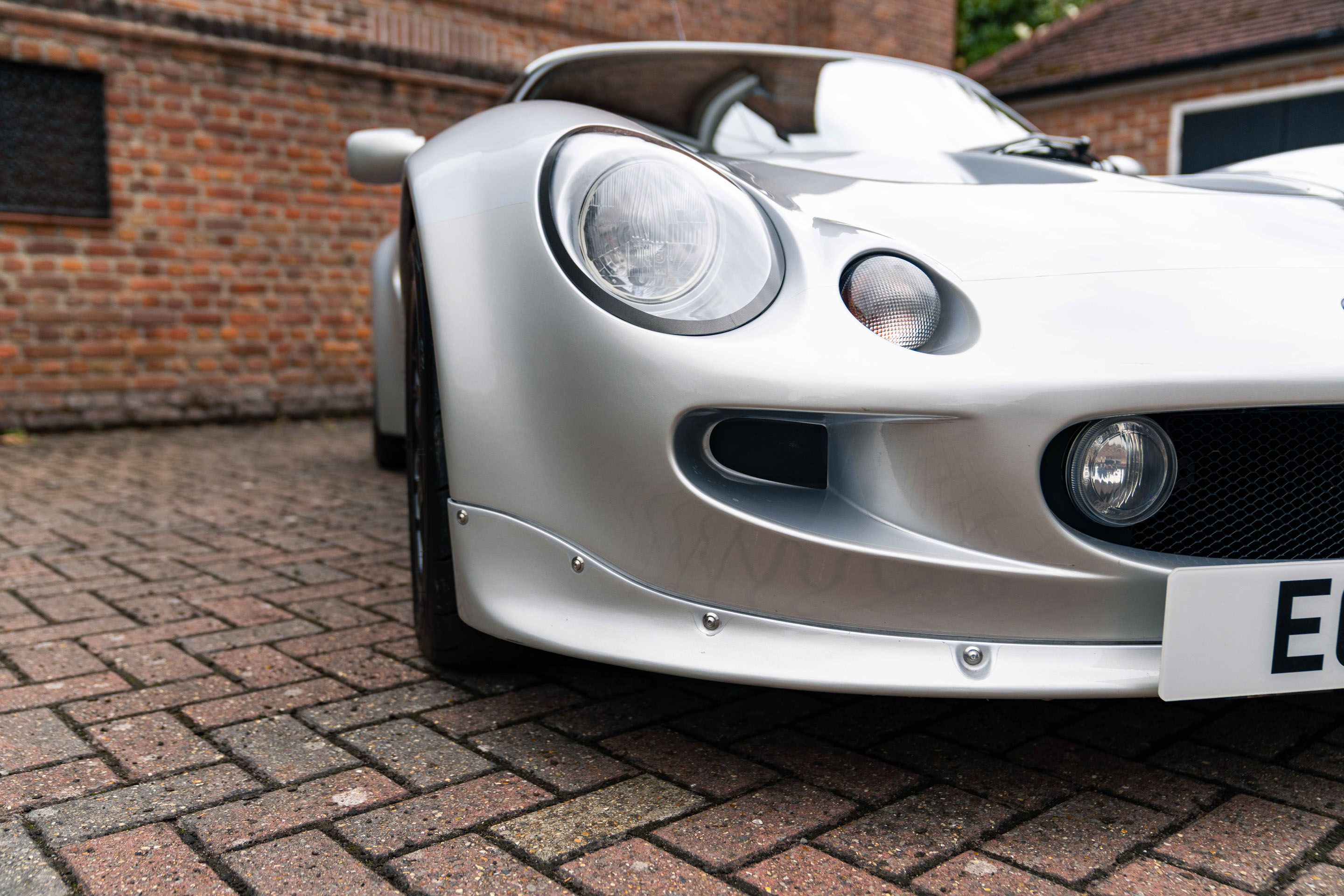 Photo 3 of 12 of 2001 Lotus Exige S1 under 5,000 miles