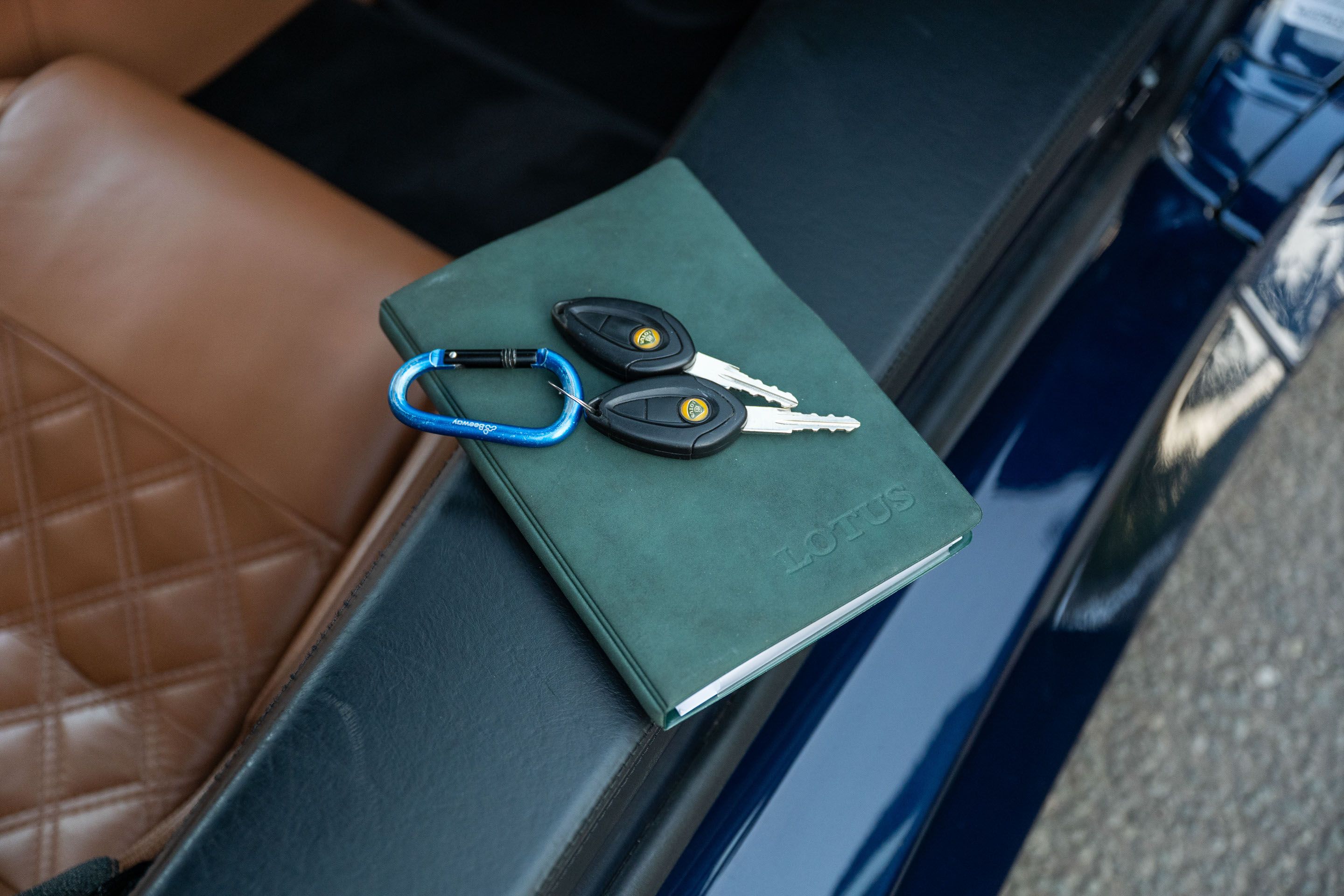 Photo 12 of 12 of 2013 Lotus Exige V6 Roadster