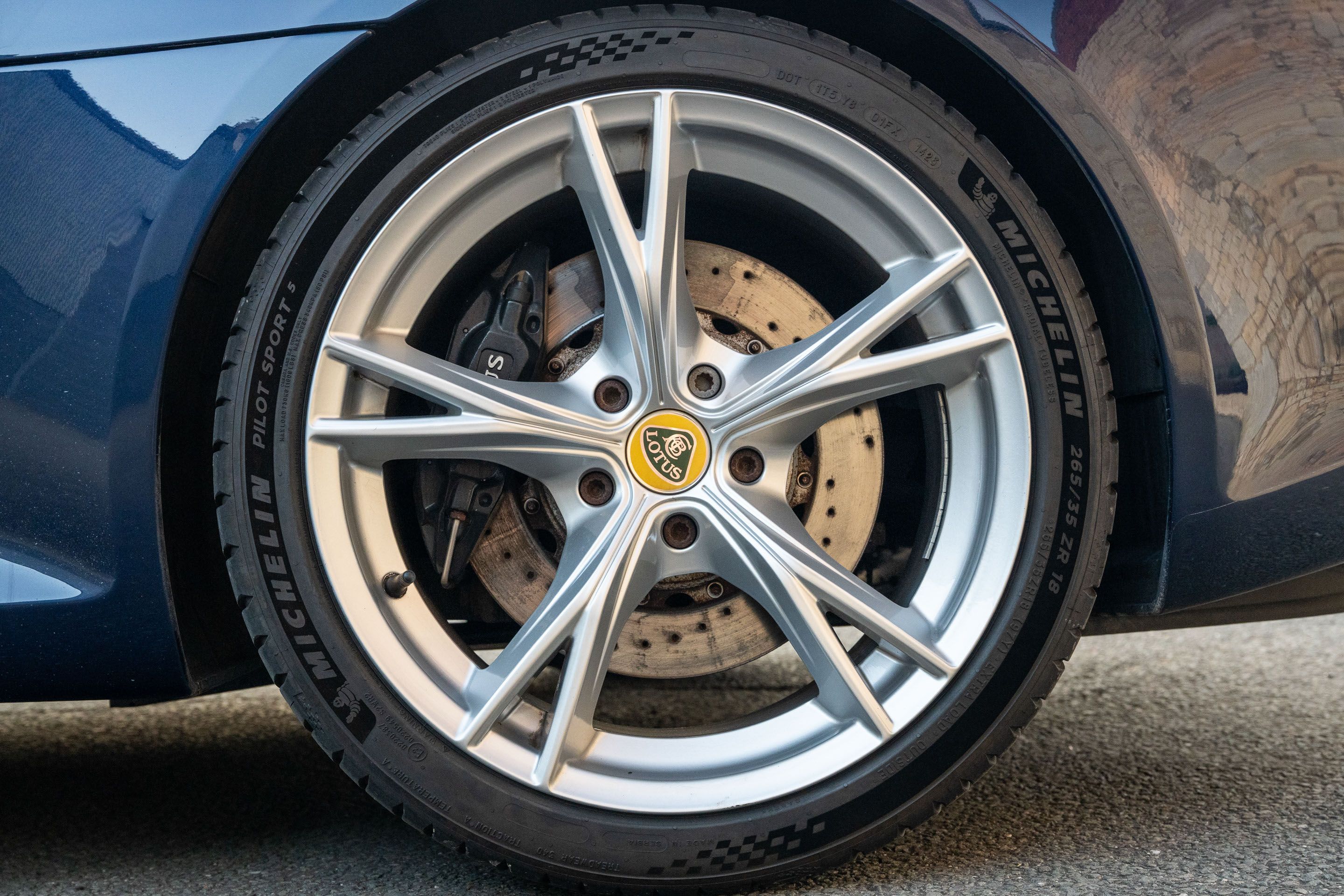 Photo 5 of 12 of 2013 Lotus Exige V6 Roadster