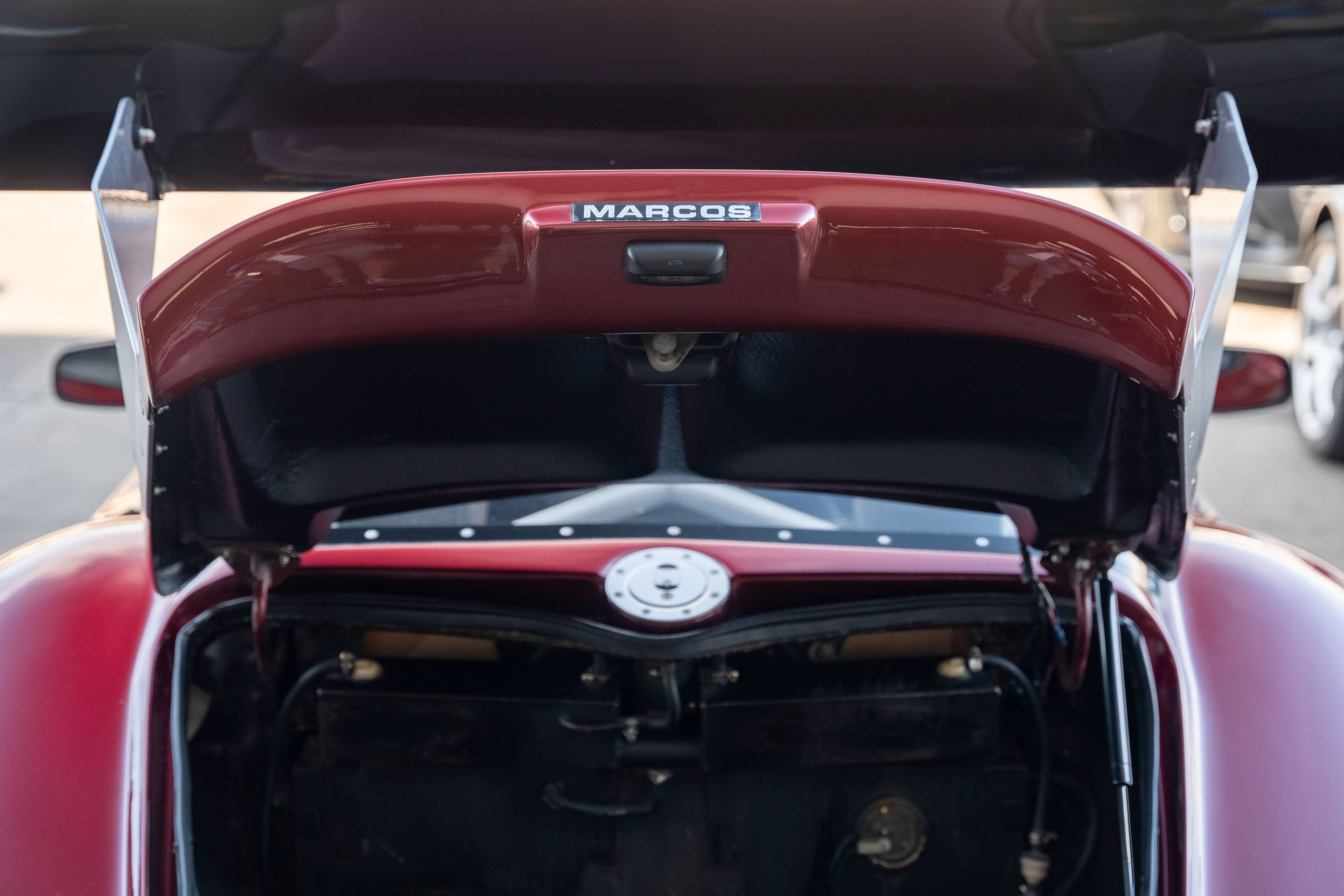 Photo 7 of 12 of 1995 Marcos LM400 - Supercharged