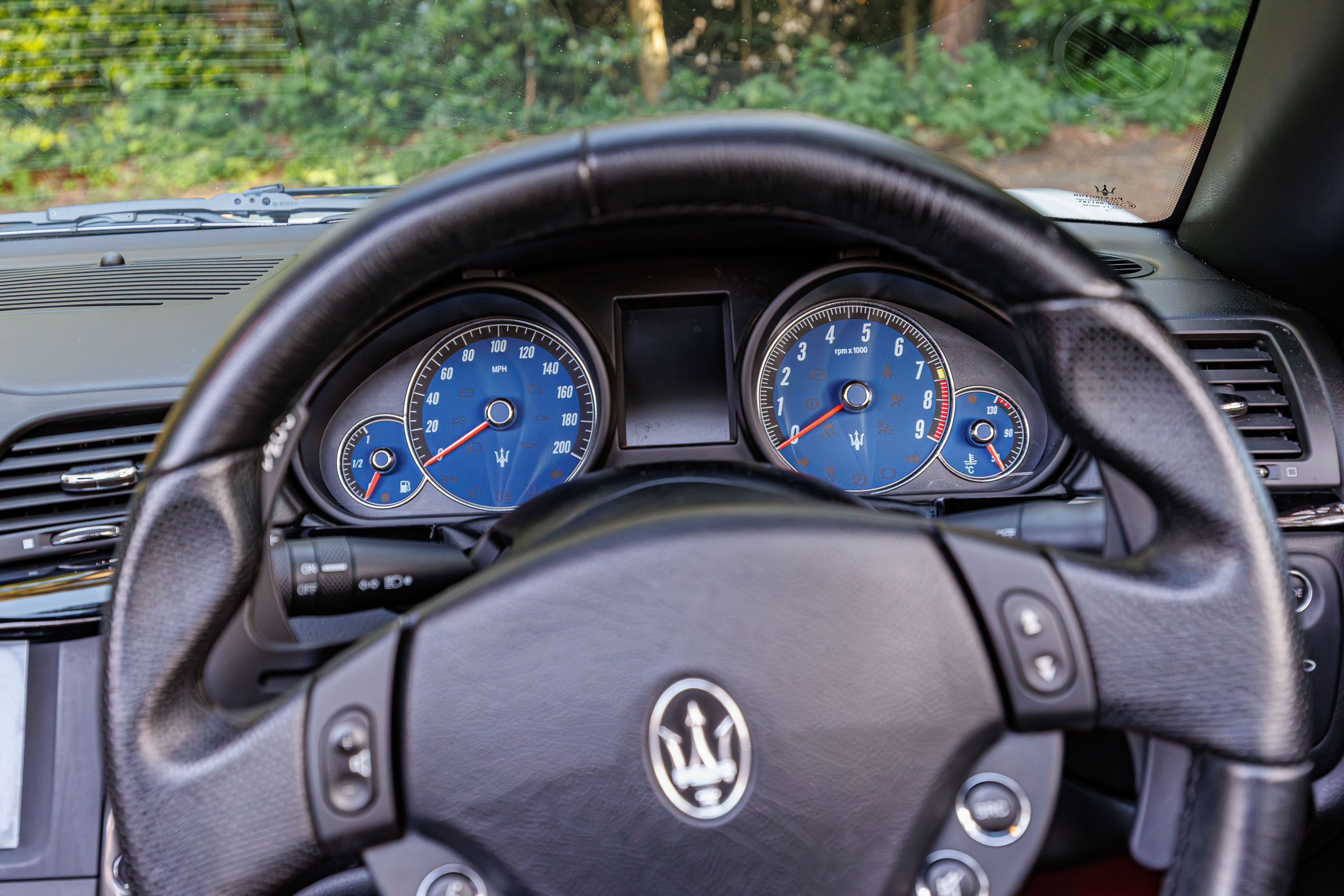 Photo 7 of 12 of 2016 Maserati GranCabrio Sport