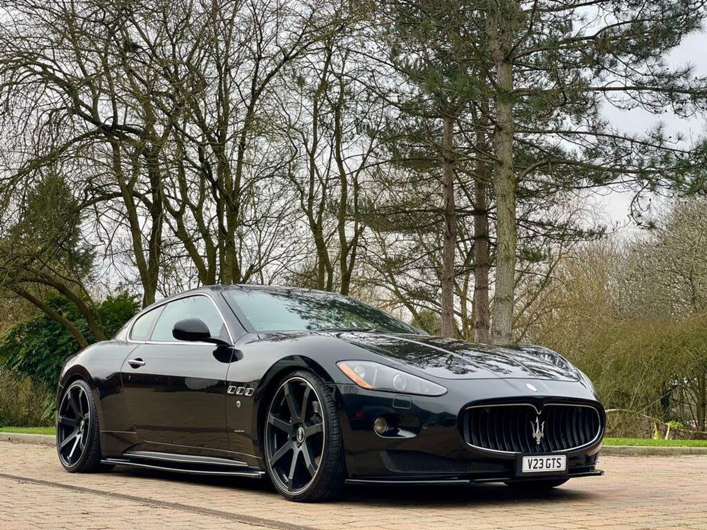 2011 MASERATI GRANTURISMO