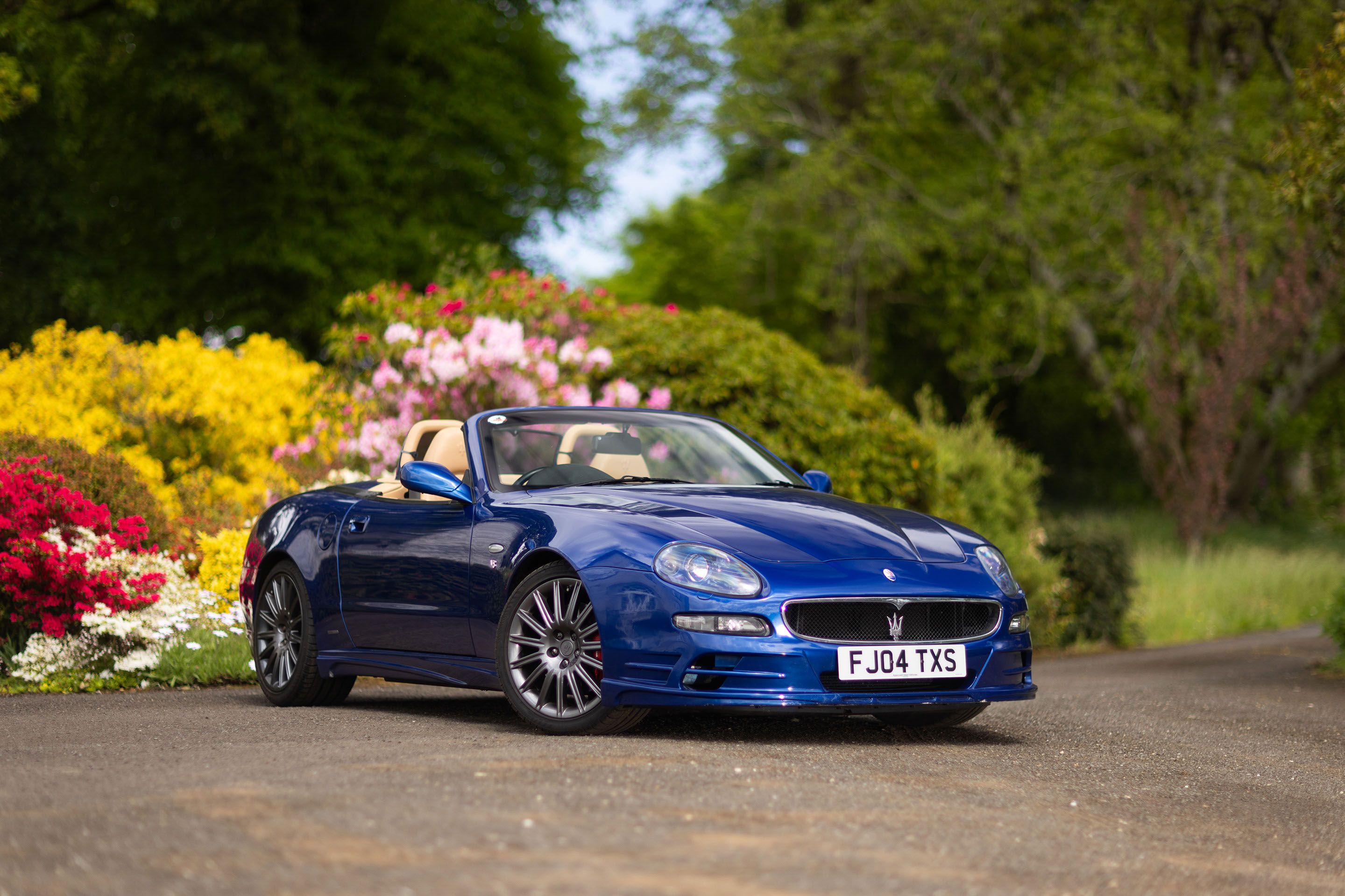 Photo 2 of 12 of 2004 Maserati 4200 Spyder Cambiocorsa