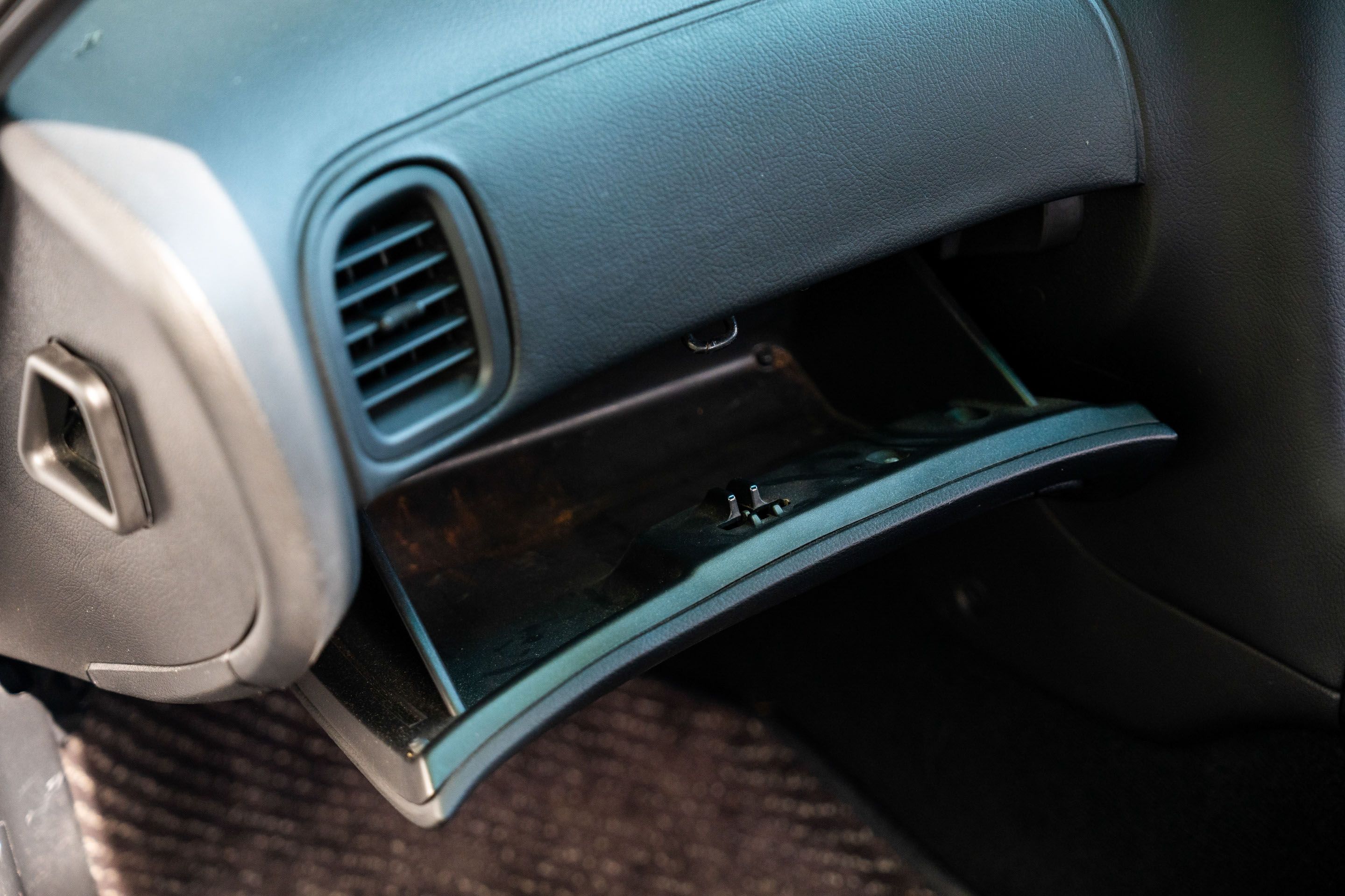 Photo 6 of 12 of 1994 Mazda RX-7 Efini Type R2 (FD3S) - Fully Restored