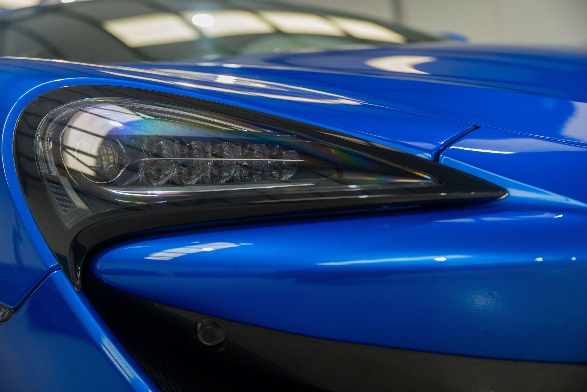 Photo 2 of 12 of 2019 McLaren 570S