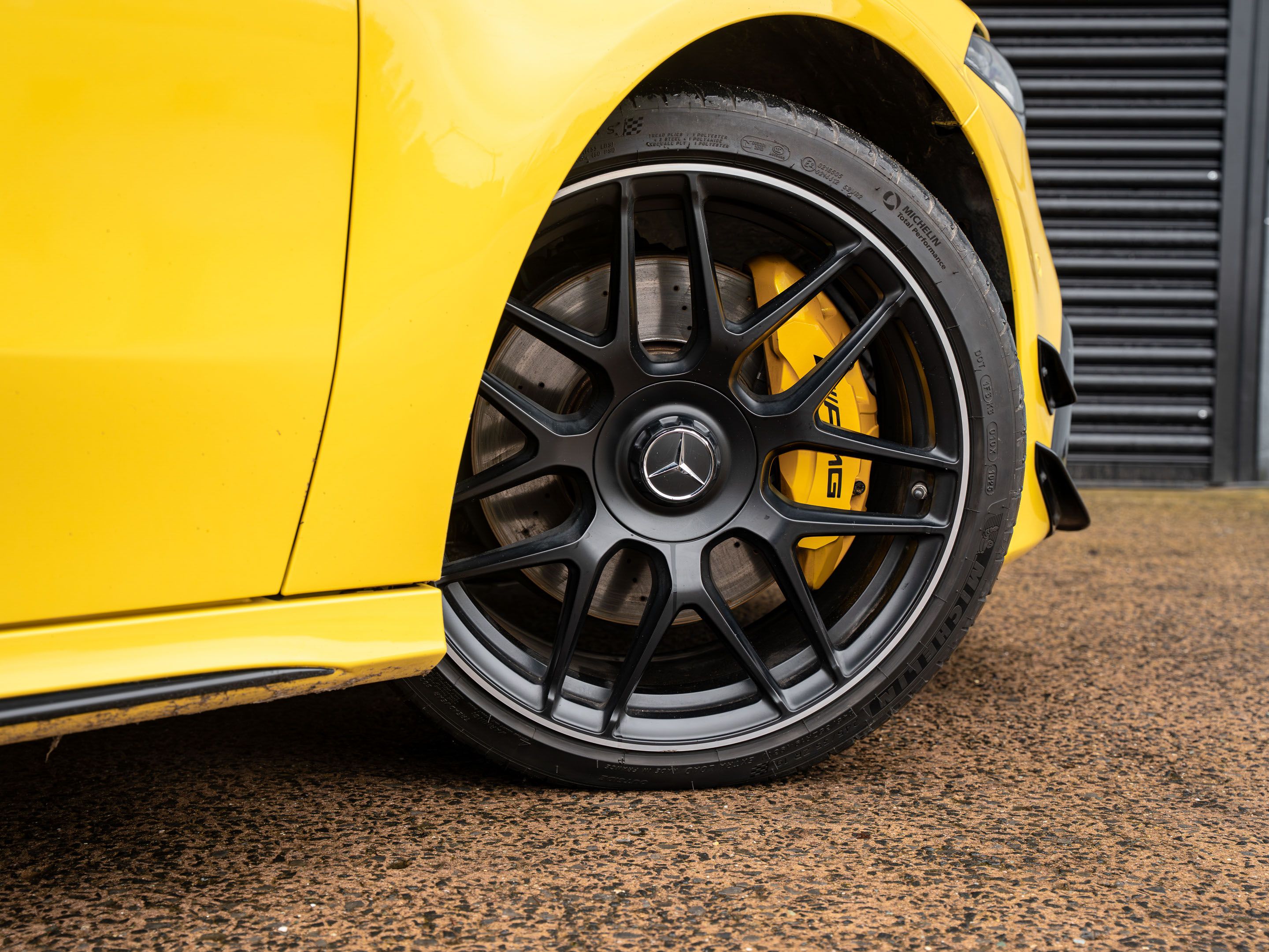 Photo 4 of 12 of 2019 Mercedes-Benz Brabus B35-S