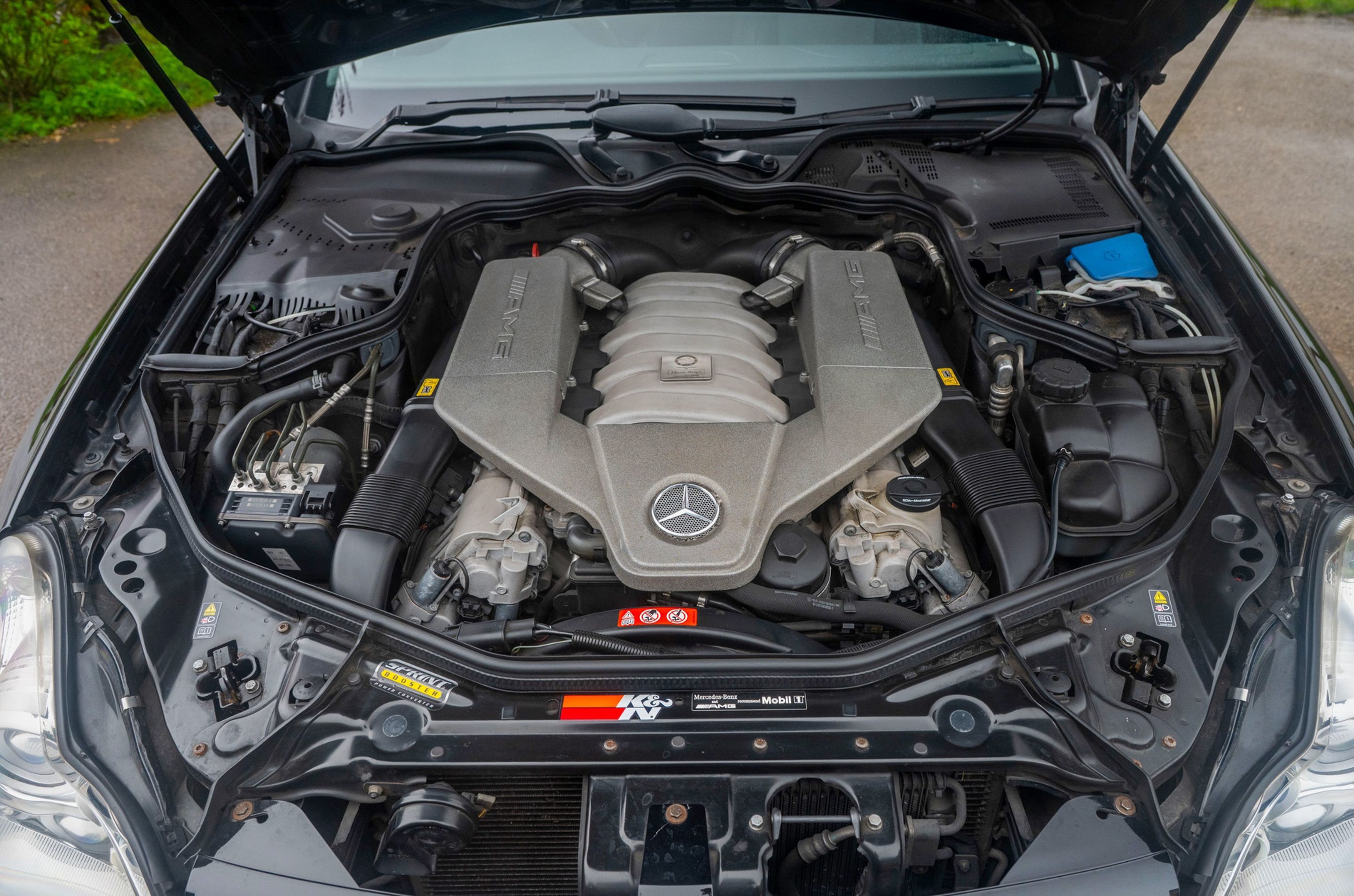 Photo 10 of 12 of 2007 Mercedes-Benz CLS63 AMG