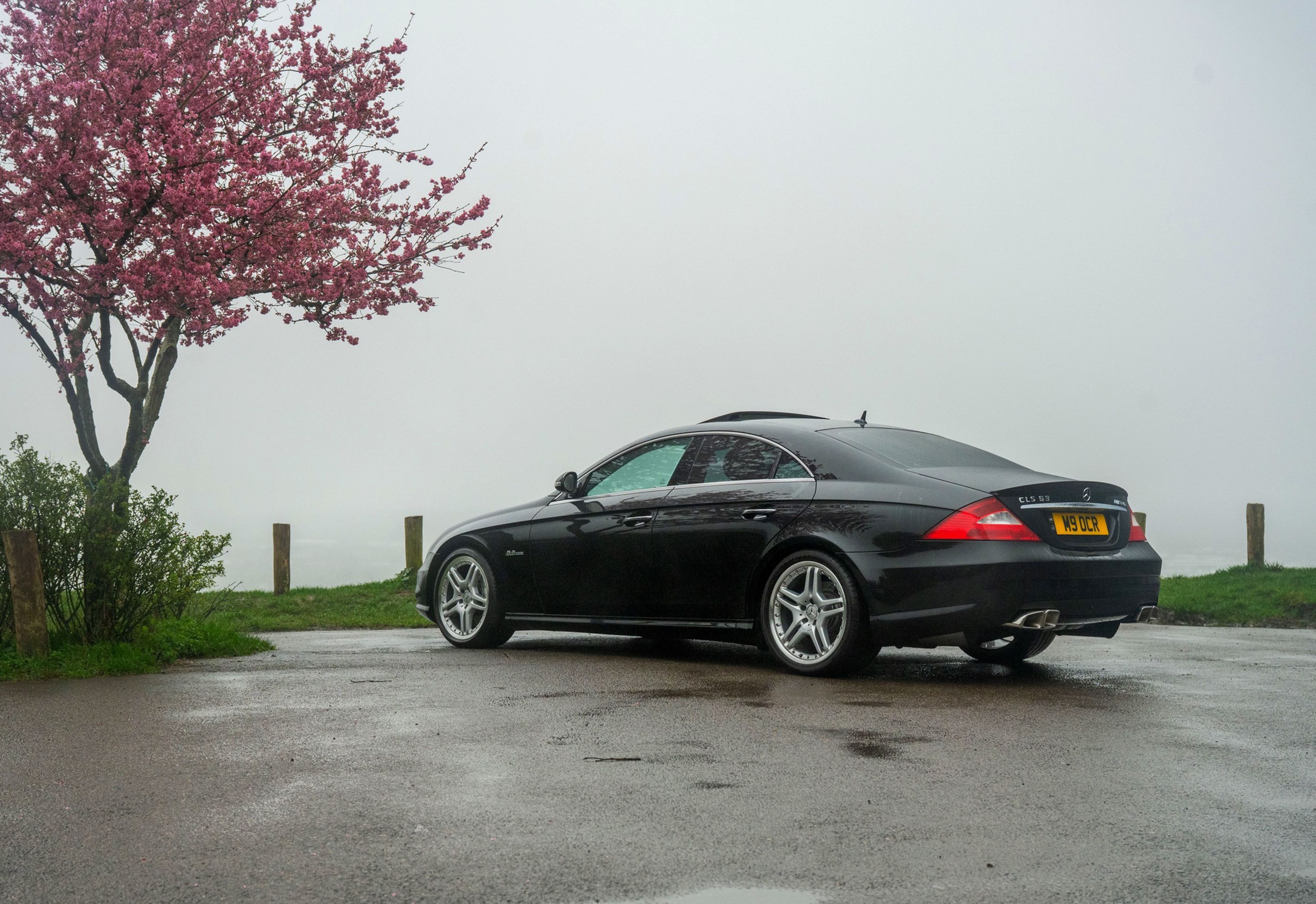 Photo 2 of 12 of 2007 Mercedes-Benz CLS63 AMG