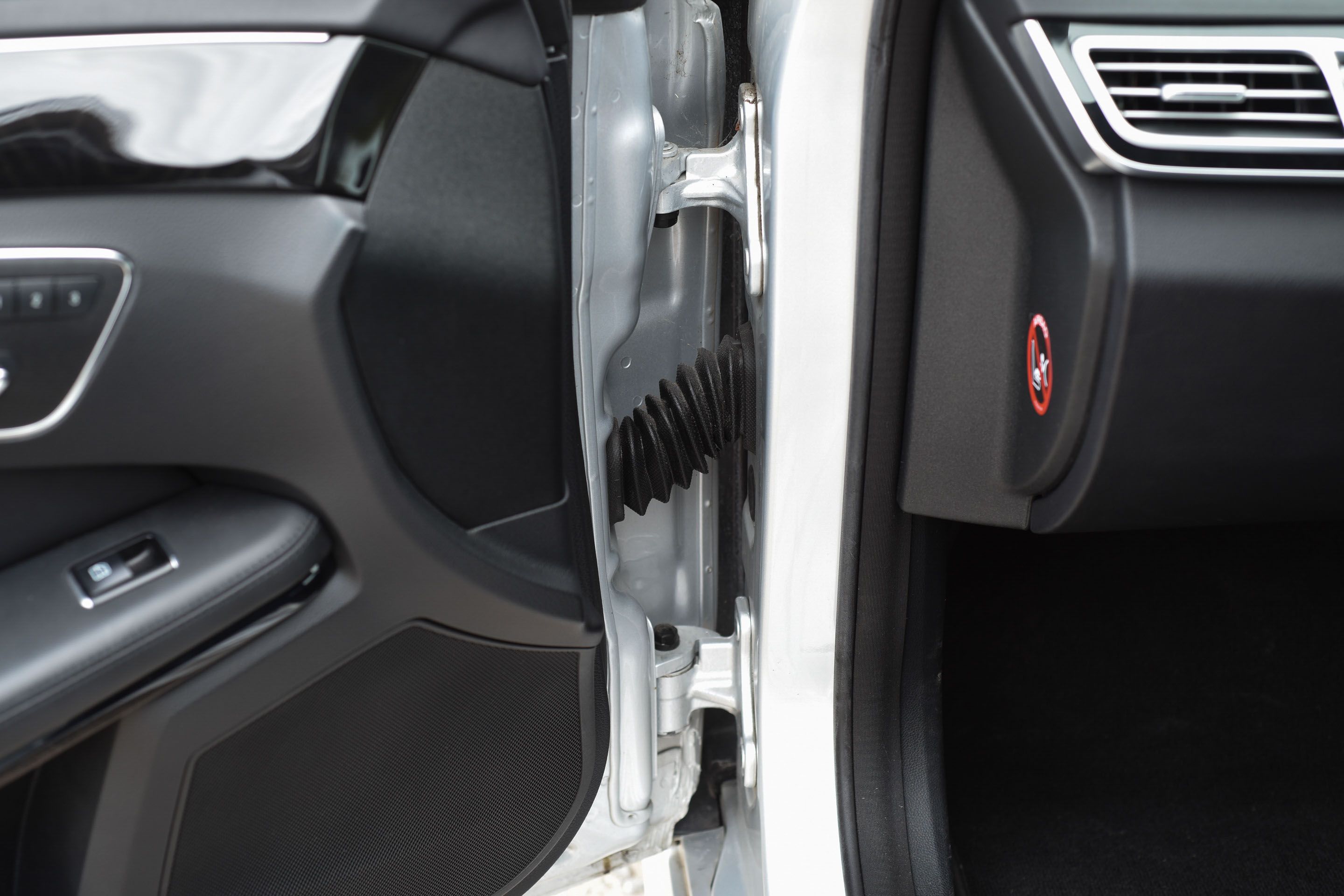 Photo 7 of 12 of 2014 Mercedes-Benz E63 AMG Estate - Stage 1