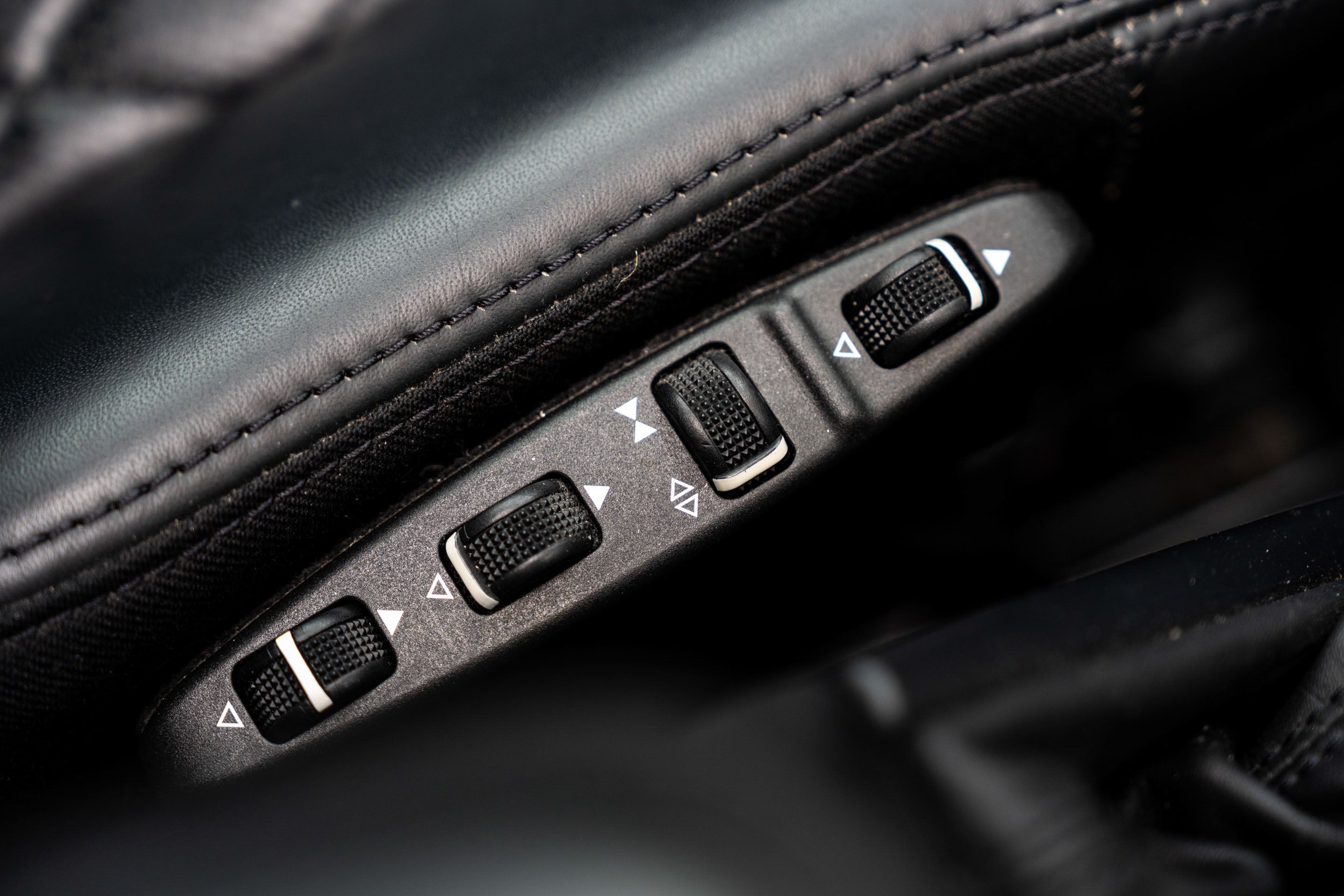 Photo 6 of 12 of 2018 Mercedes-Benz G63 AMG - 1 Previous Owner