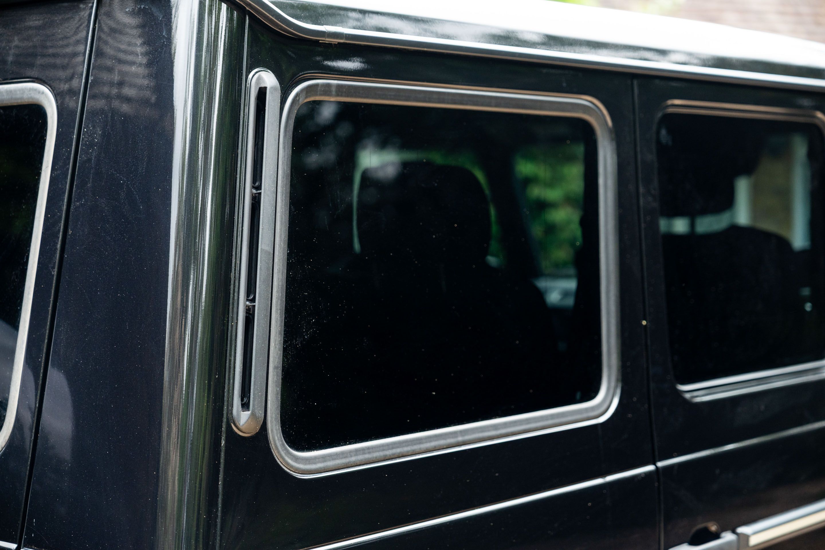 Photo 3 of 12 of 2018 Mercedes-Benz G63 AMG - 1 Previous Owner