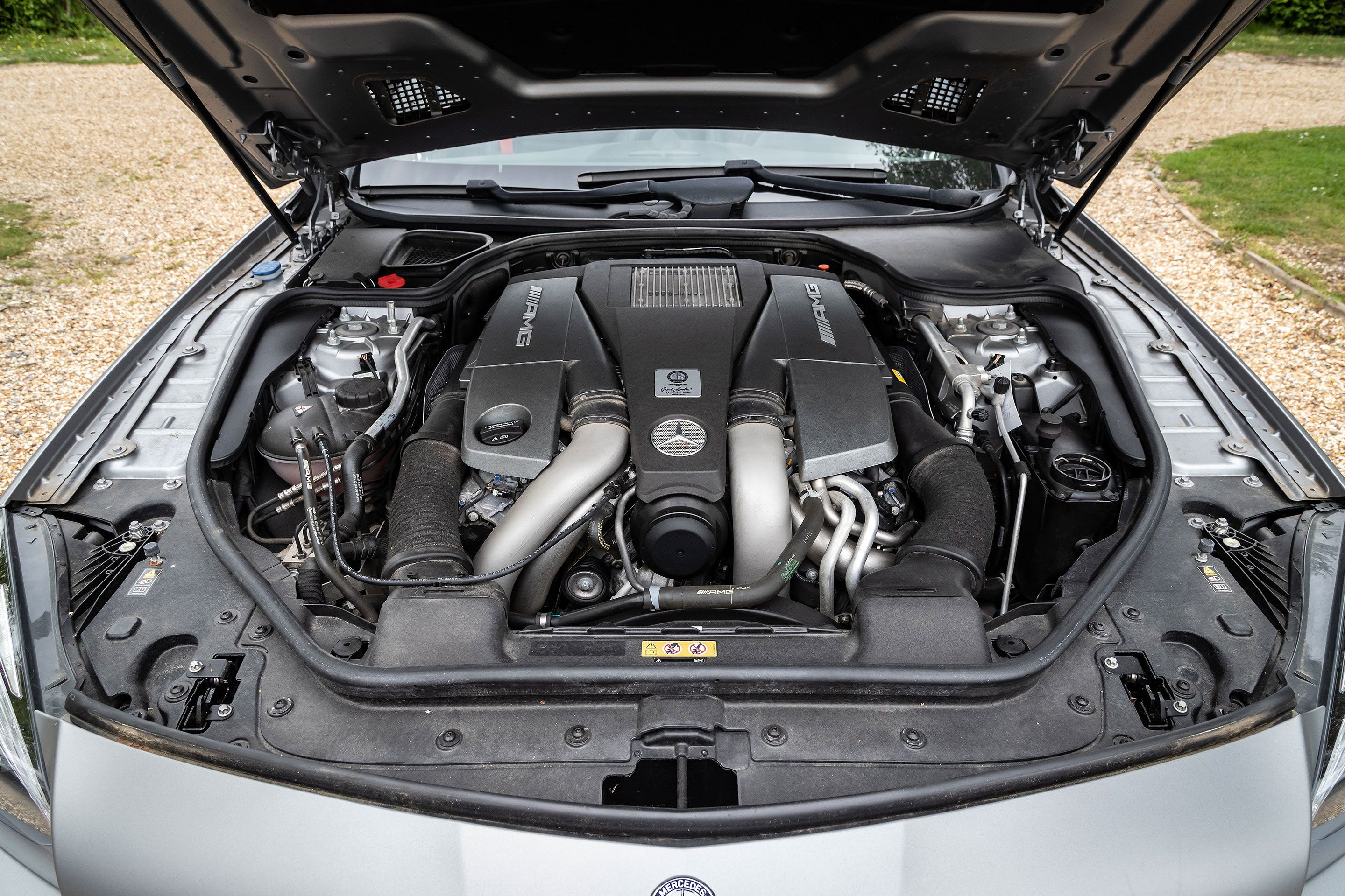 Photo 10 of 12 of 2015 Mercedes-Benz SL63 AMG
