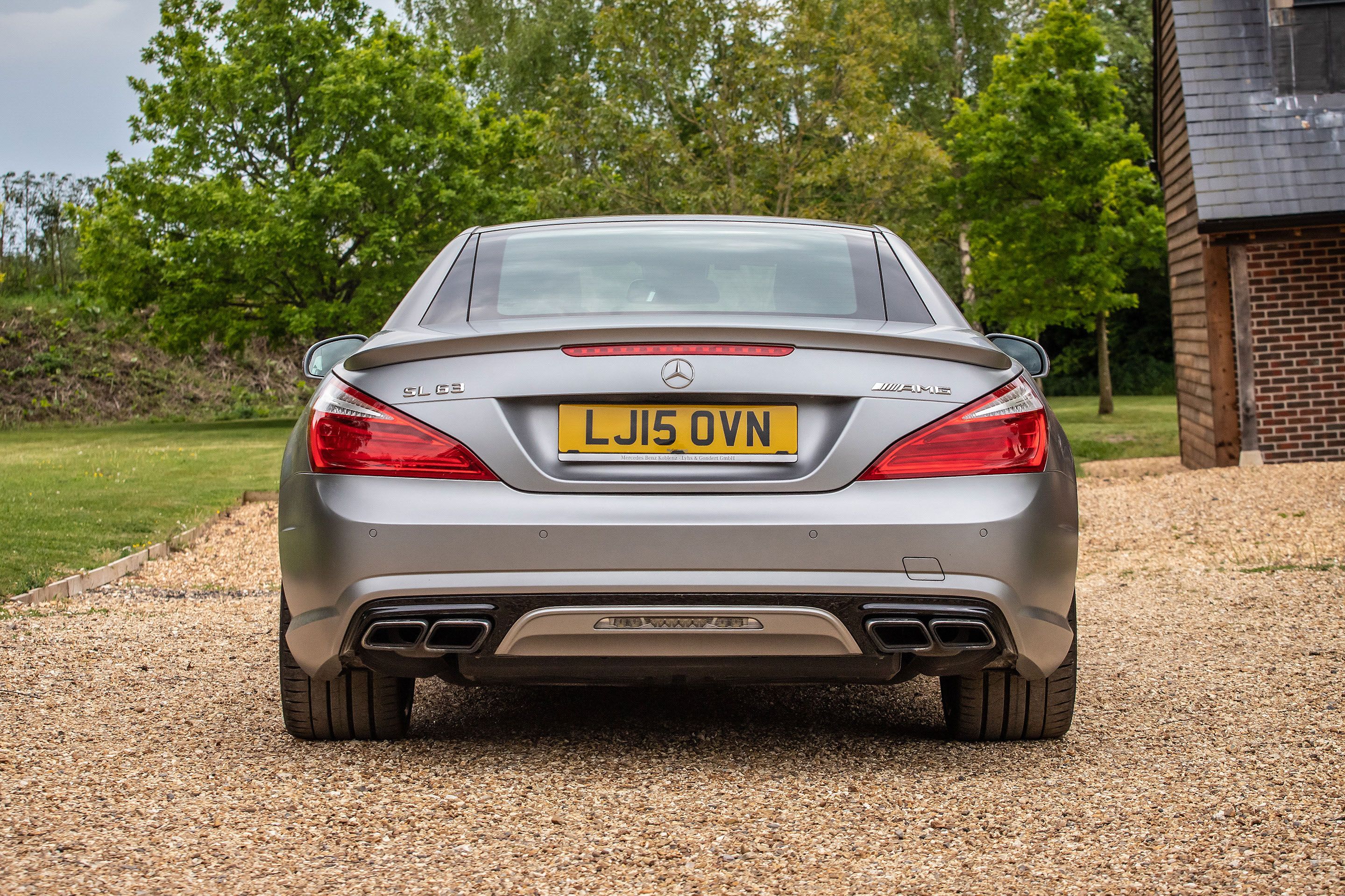 Photo 2 of 12 of 2015 Mercedes-Benz SL63 AMG