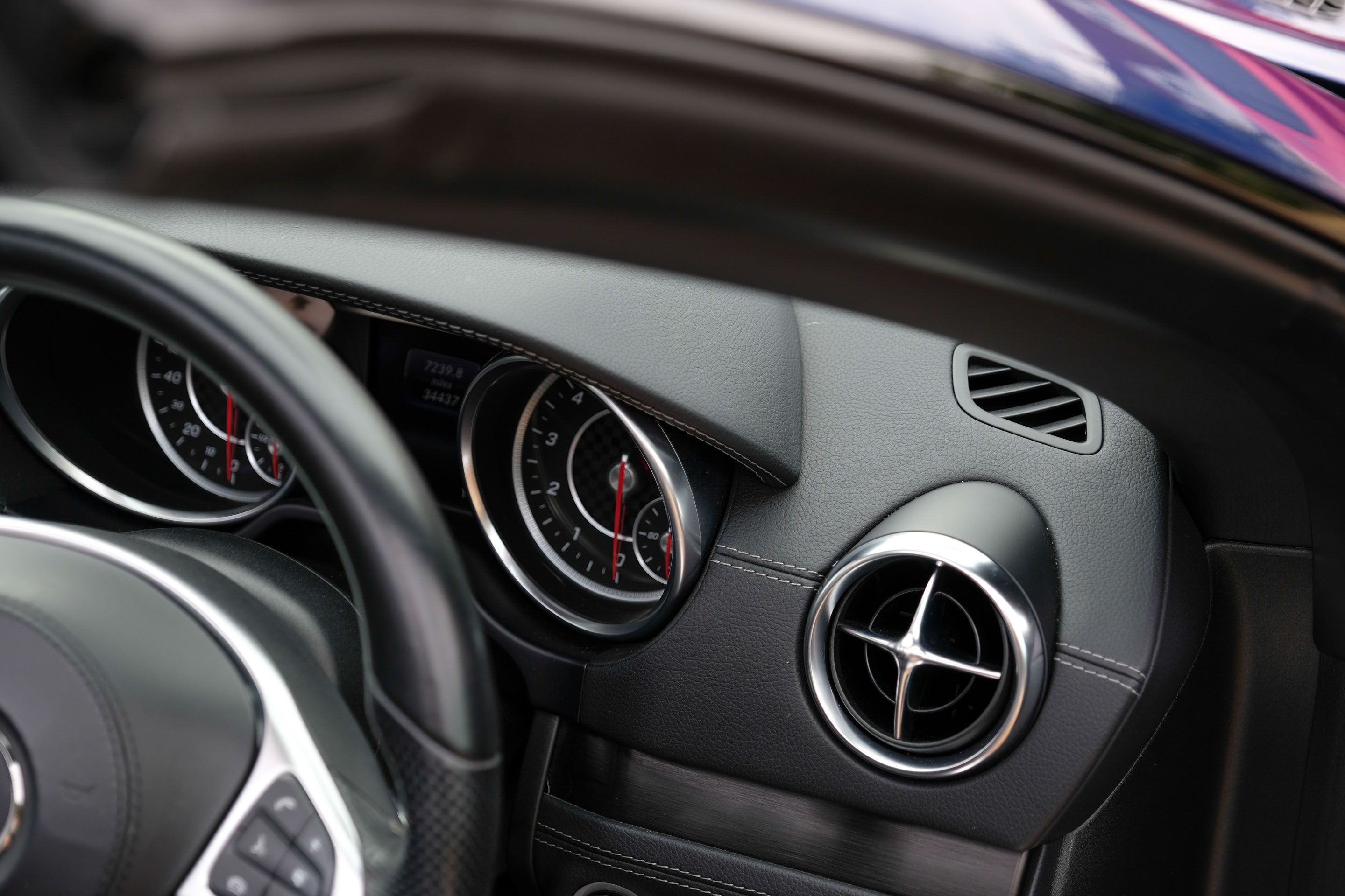 Photo 6 of 12 of 2016 Mercedes-Benz SL 400 AMG Line (R231) Automatic