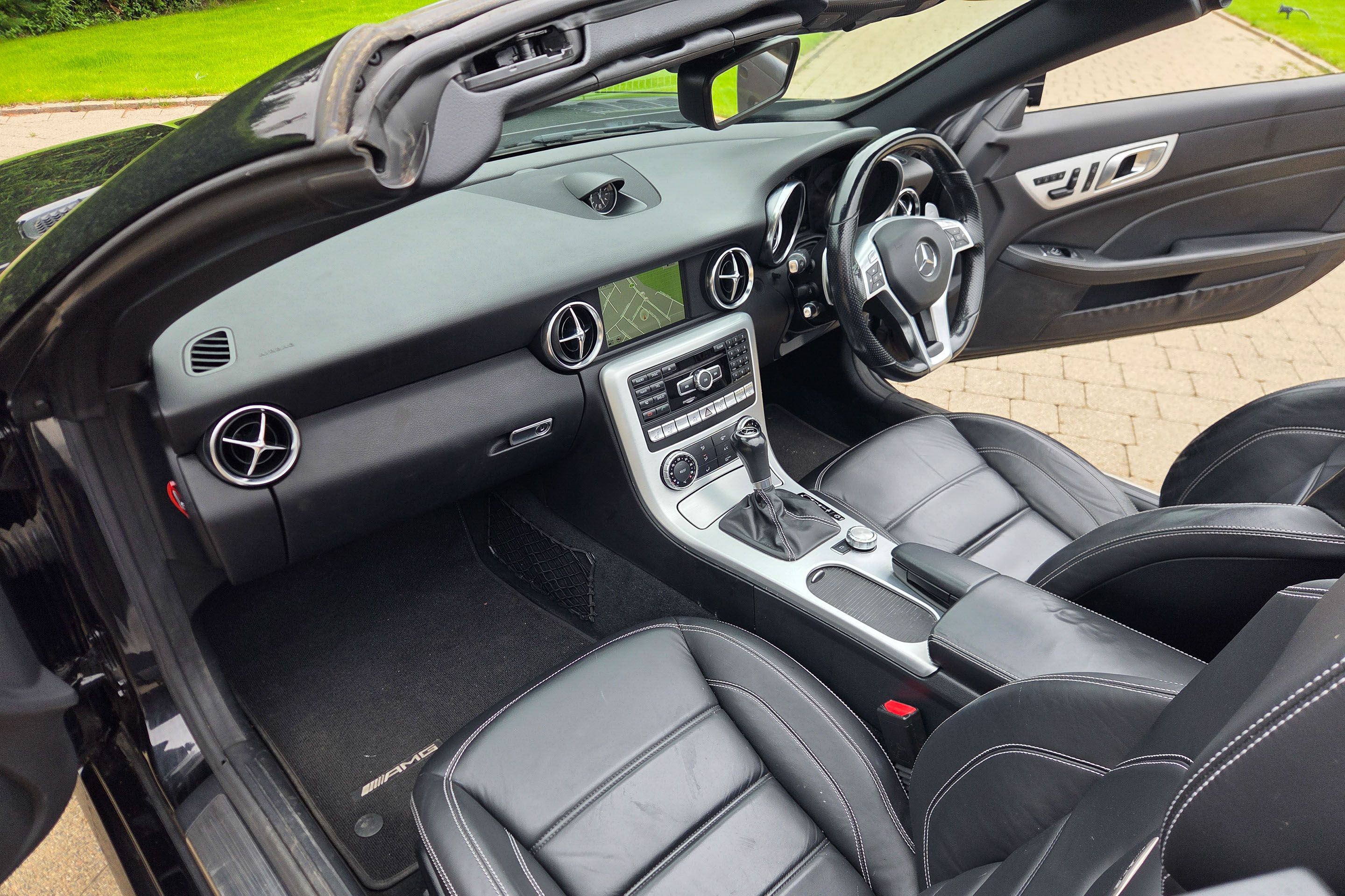 Photo 8 of 12 of 2015 Mercedes-Benz SLK 55 AMG - Single Owner