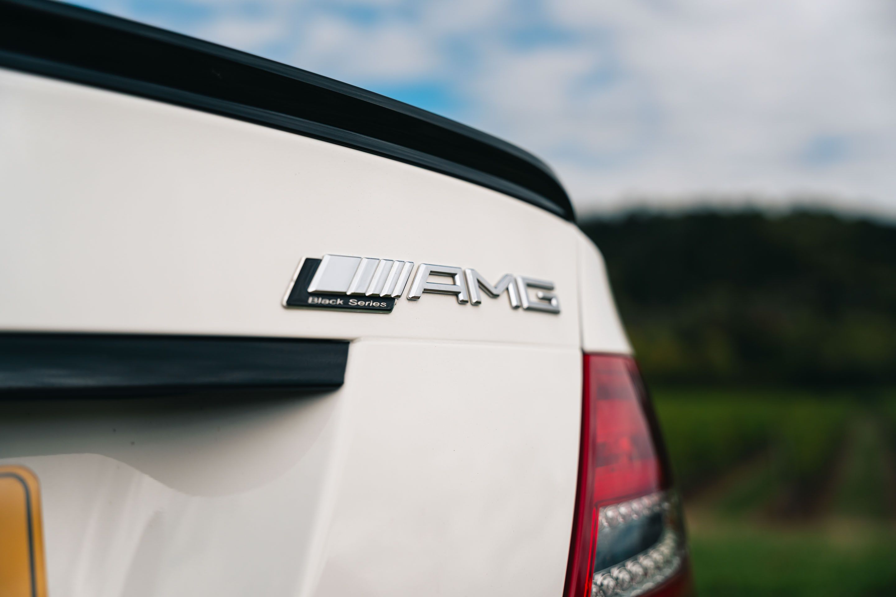 Photo 3 of 12 of 2013 Mercedes-Benz C63 AMG Edition 507