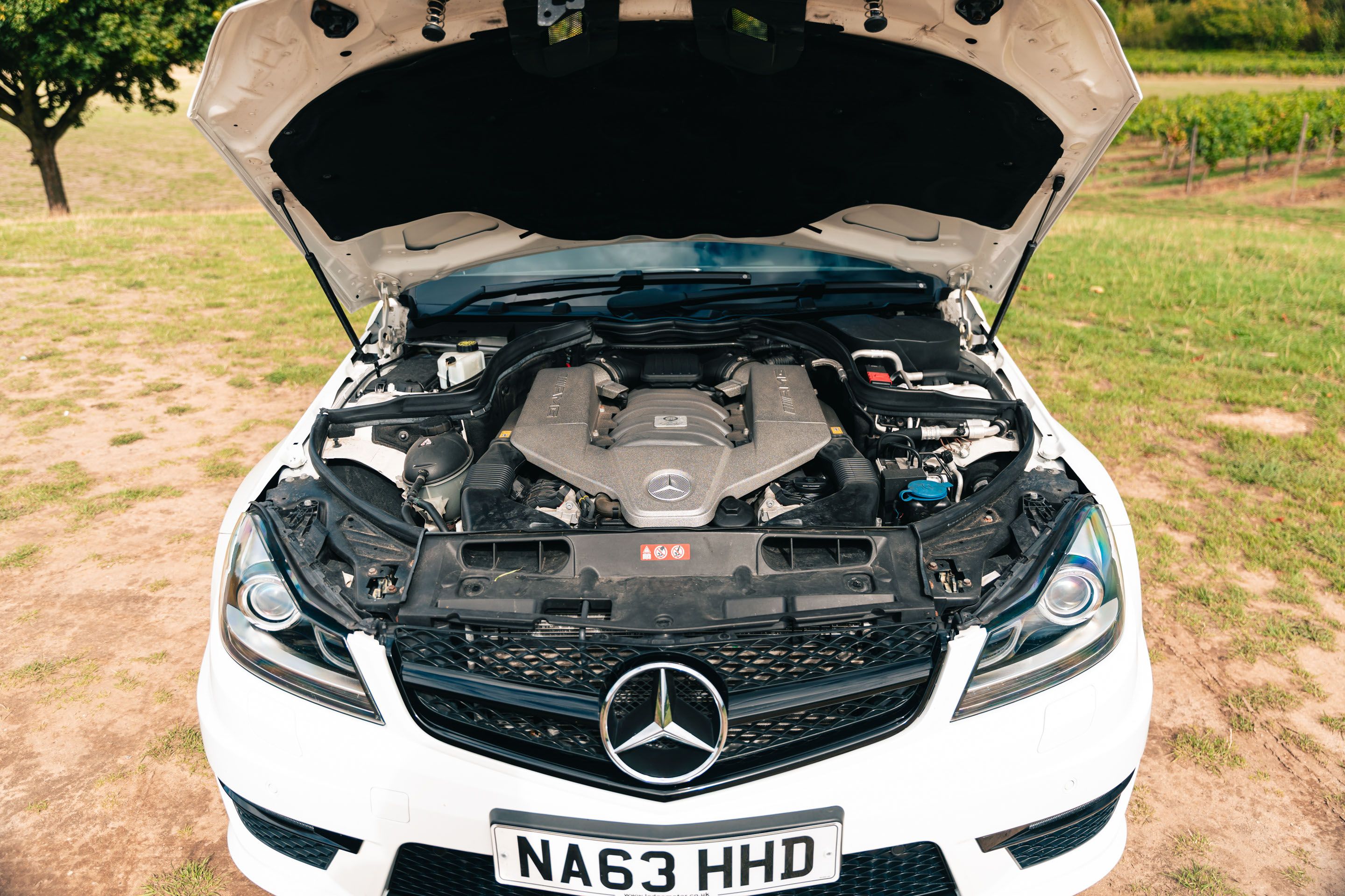 Photo 9 of 12 of 2013 Mercedes-Benz C63 AMG Edition 507