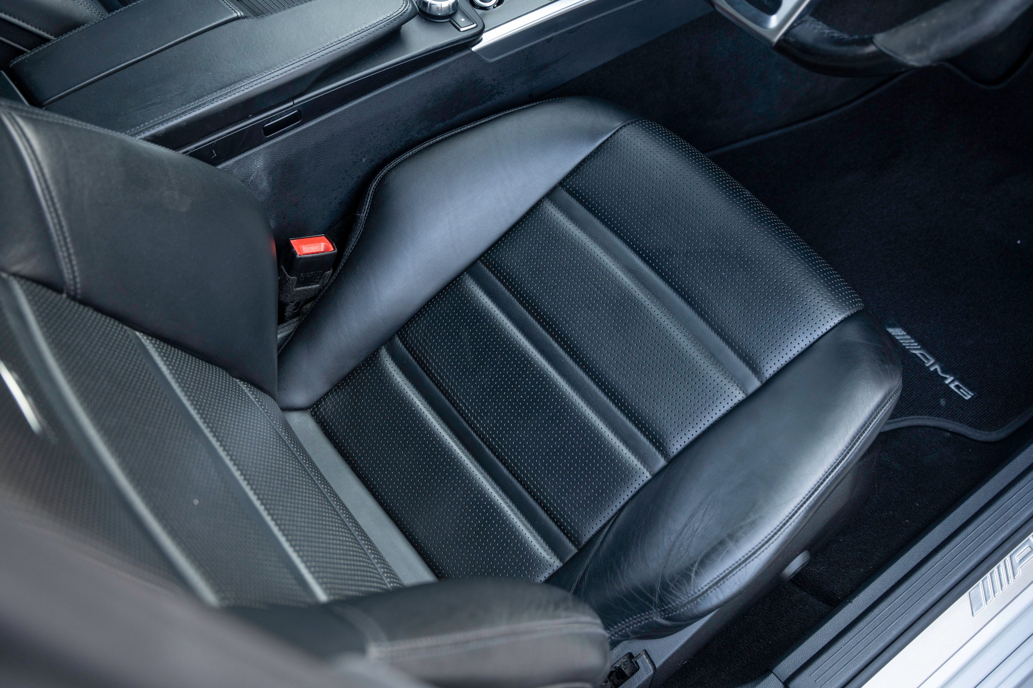 Photo 7 of 12 of 2015 Mercedes-Benz E63 AMG Estate