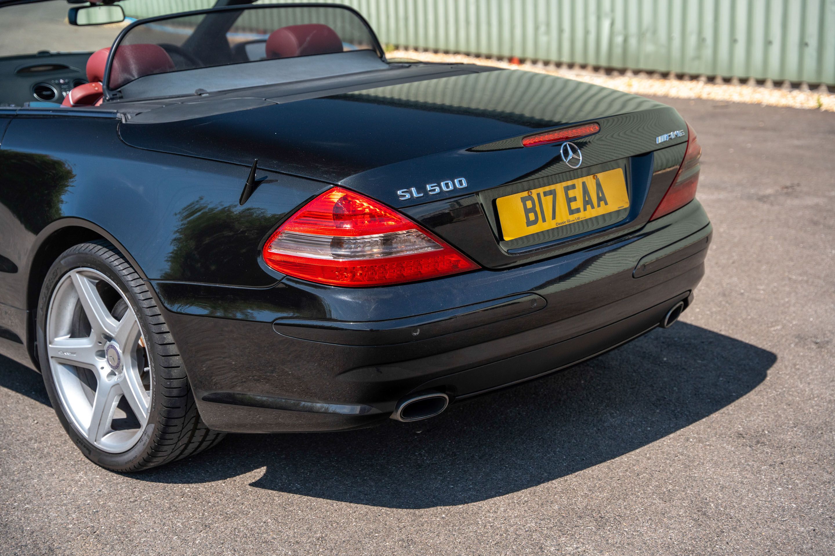 Photo 3 of 12 of 2006 Mercedes-Benz SL500 AMG Sport (R230)