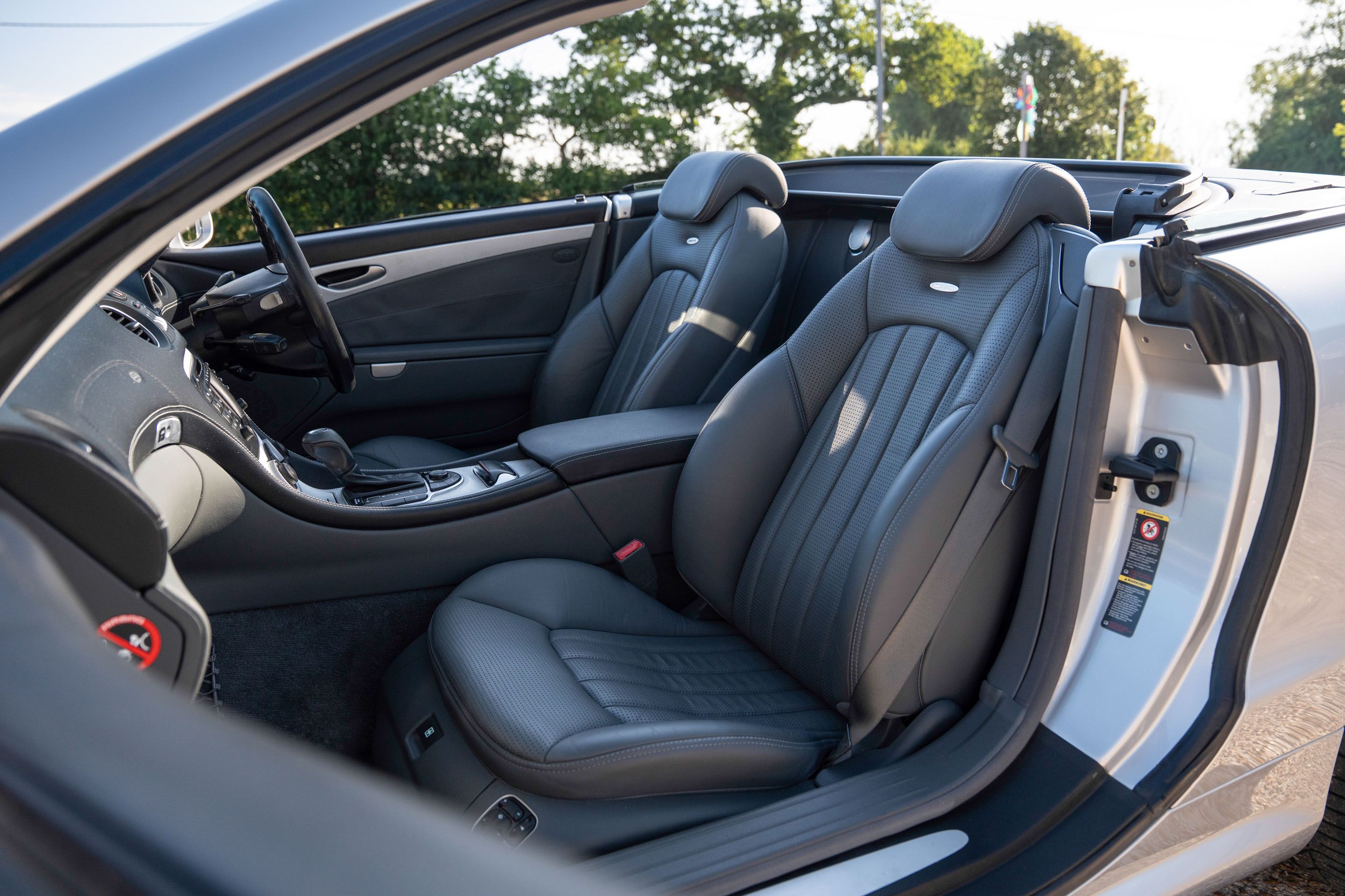 Photo 7 of 12 of 2003 Mercedes-Benz SL55 AMG