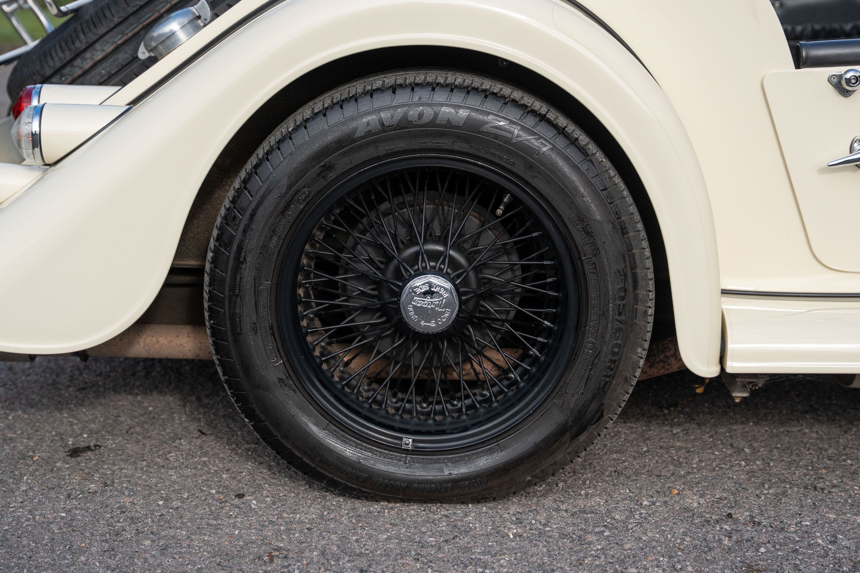 Photo 5 of 12 of 2016 Morgan Plus 4 2.0 Manual